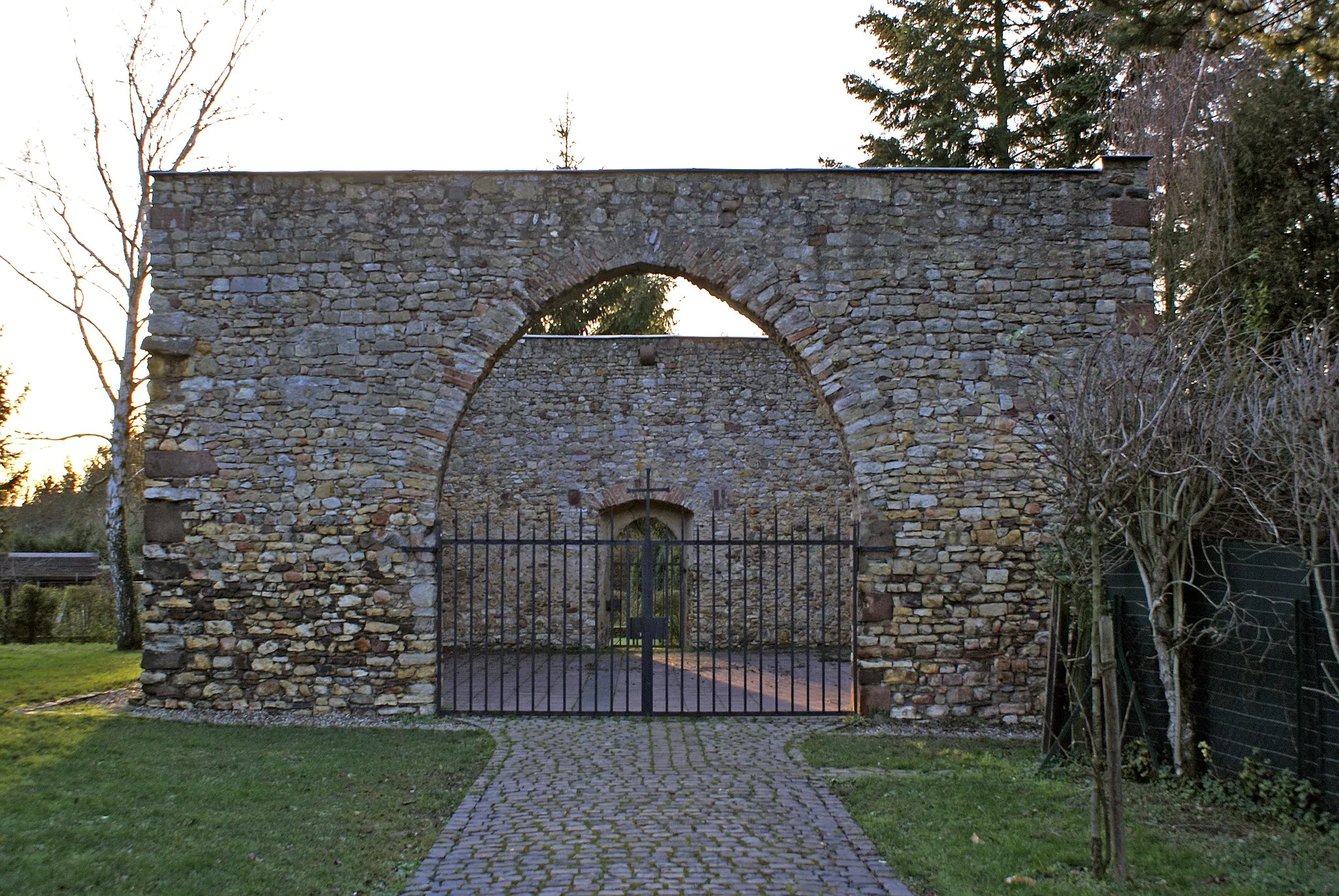 Photo showing: Ruine der Johanniskirche in Niederwalluf