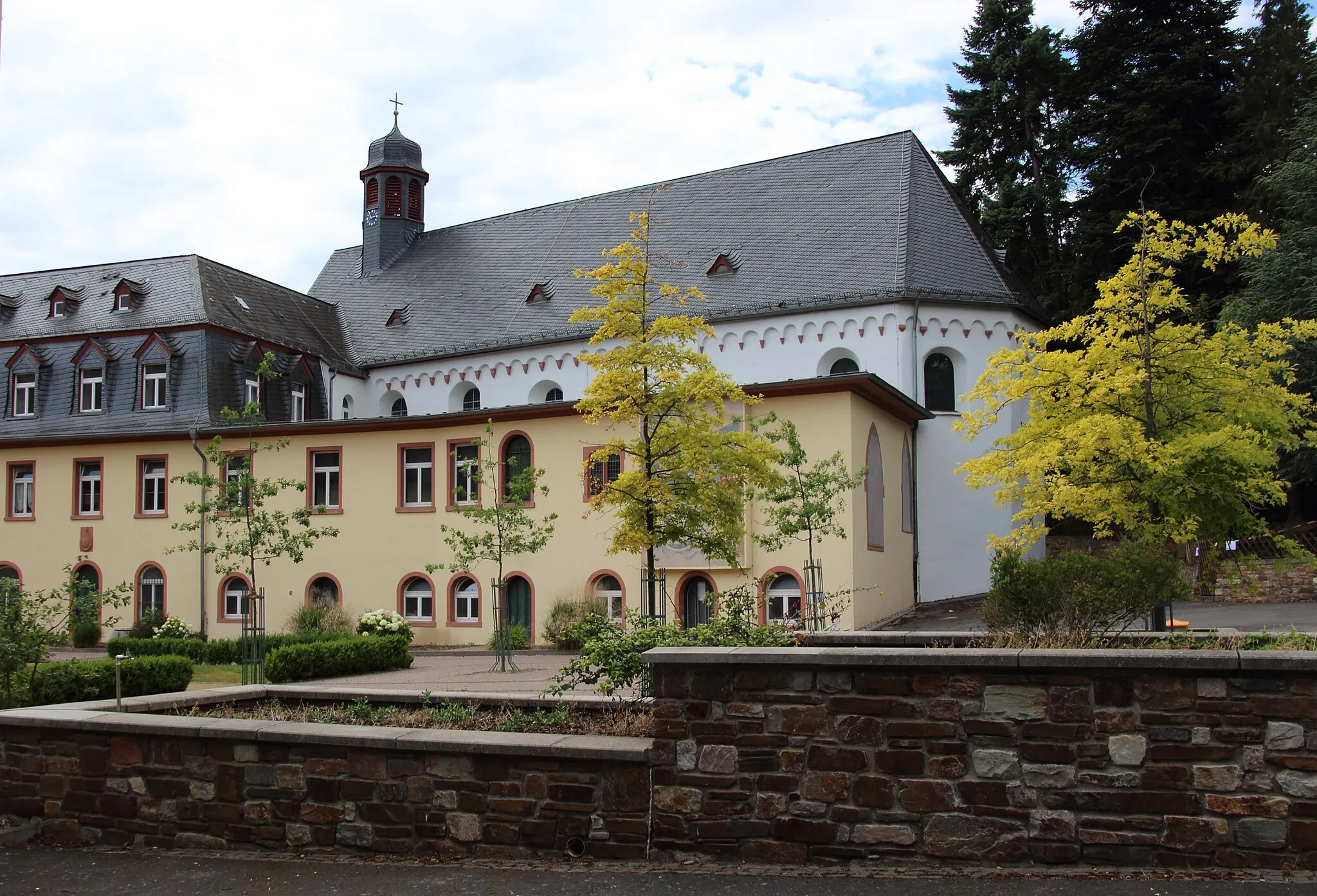 Photo showing: This is a picture of the Hessian Kulturdenkmal (cultural monument) with the ID