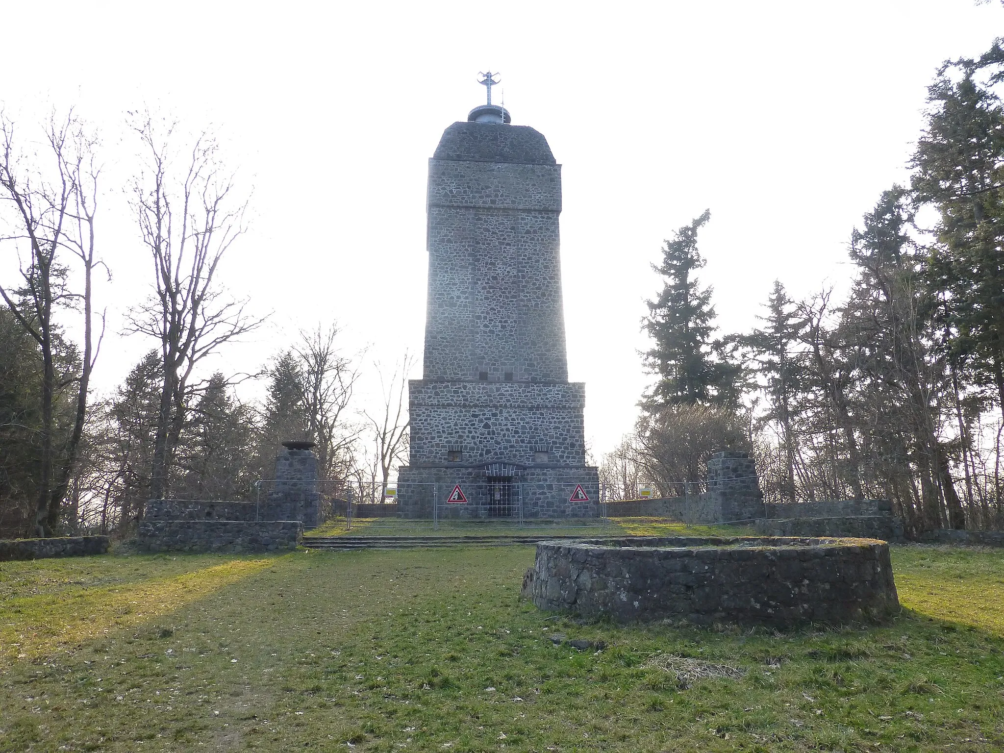 Photo showing: Bismarckturm in Darmstadt (März 2015)