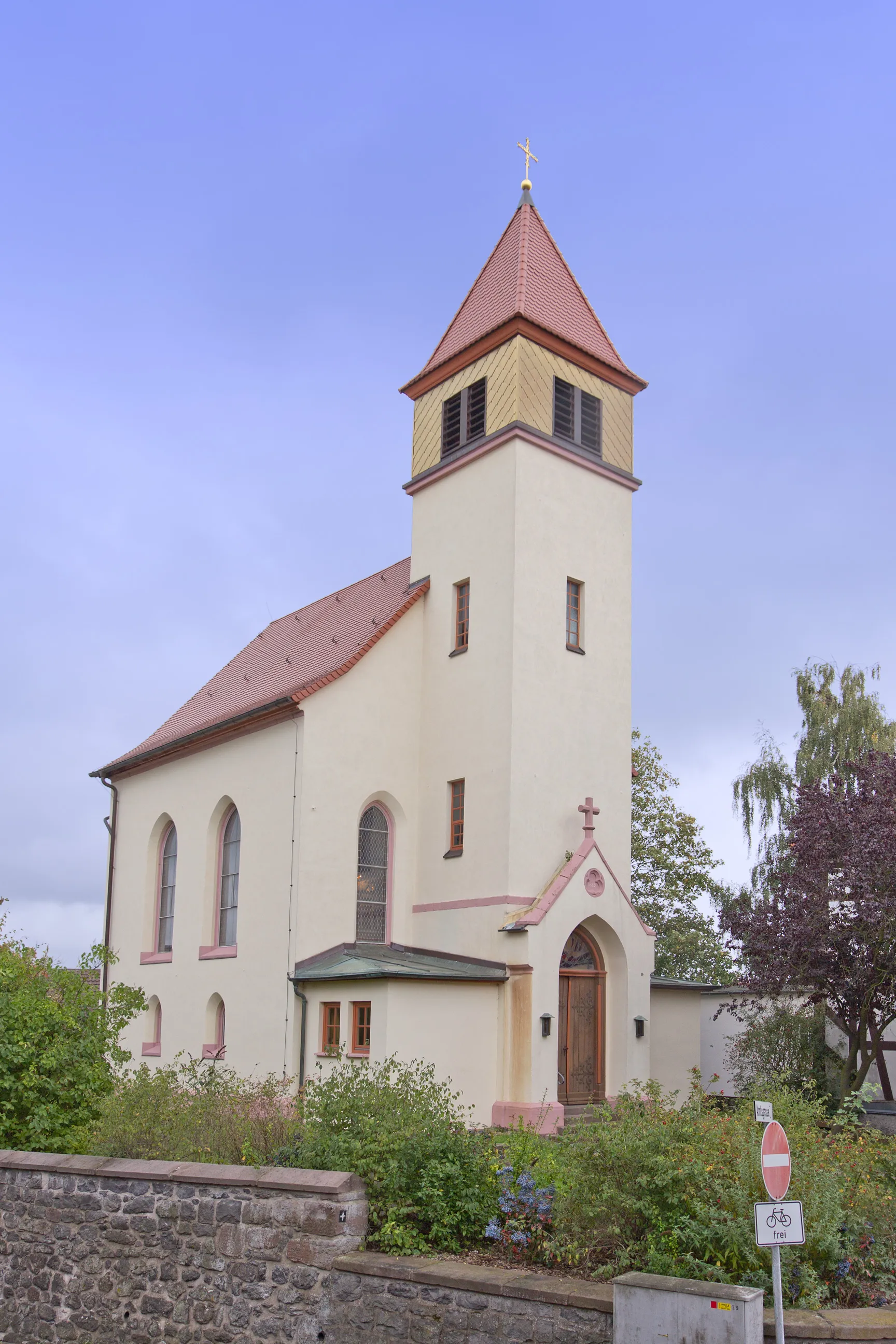 Photo showing: Evangelische Kirche in Herbstein im Vogelsberg.