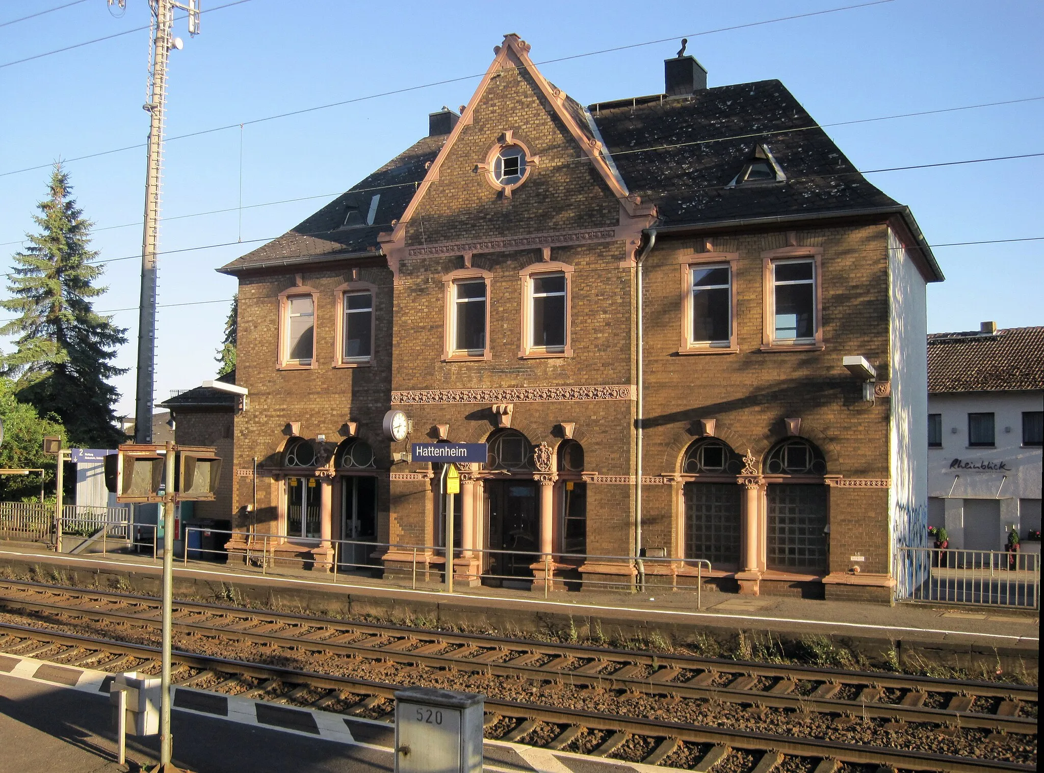 Photo showing: This is a picture of the Hessian Kulturdenkmal (cultural monument) with the ID