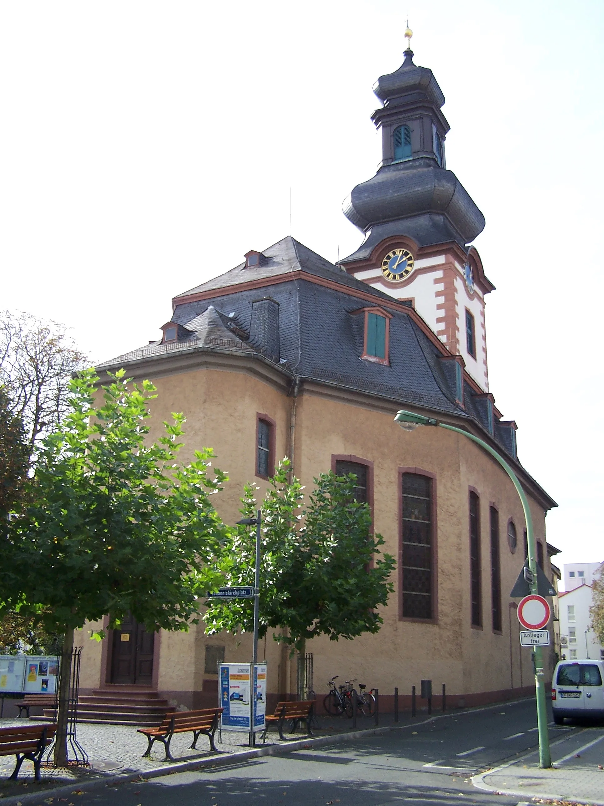 Photo showing: Church of Johannes in Frankfurt am Main-Bornheim, seen from east