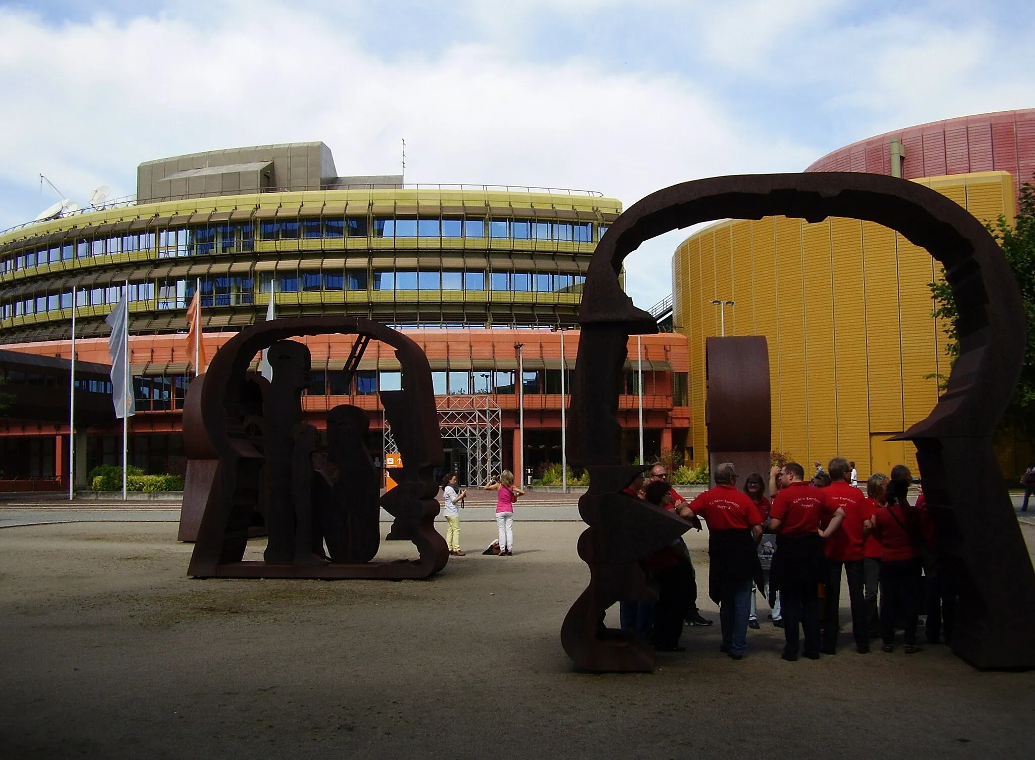 Photo showing: ZDF broadcasting center 1, Mainz-Lerchenberg, Germany.