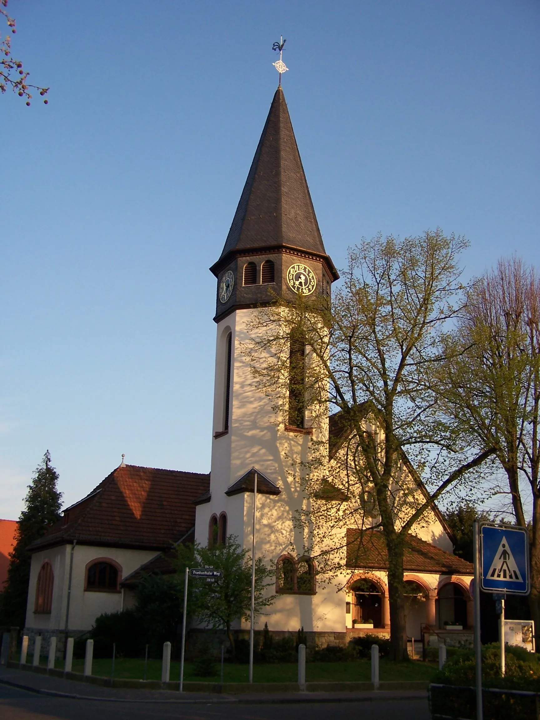 Photo showing: Evangelische Kirche von 1912 in Frankfurt-Zeilsheim