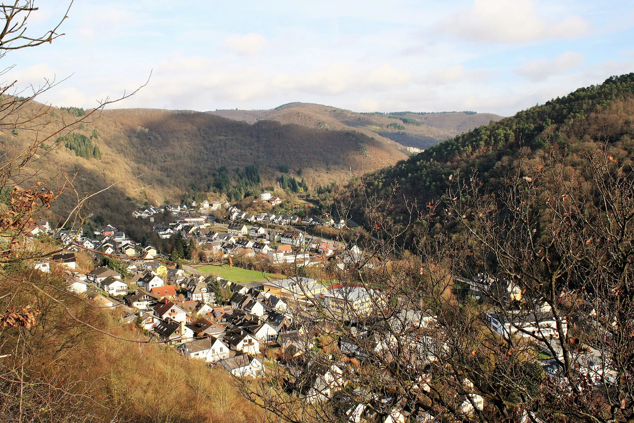 Photo showing: Lorch / Rhein Blick ins Wispertal