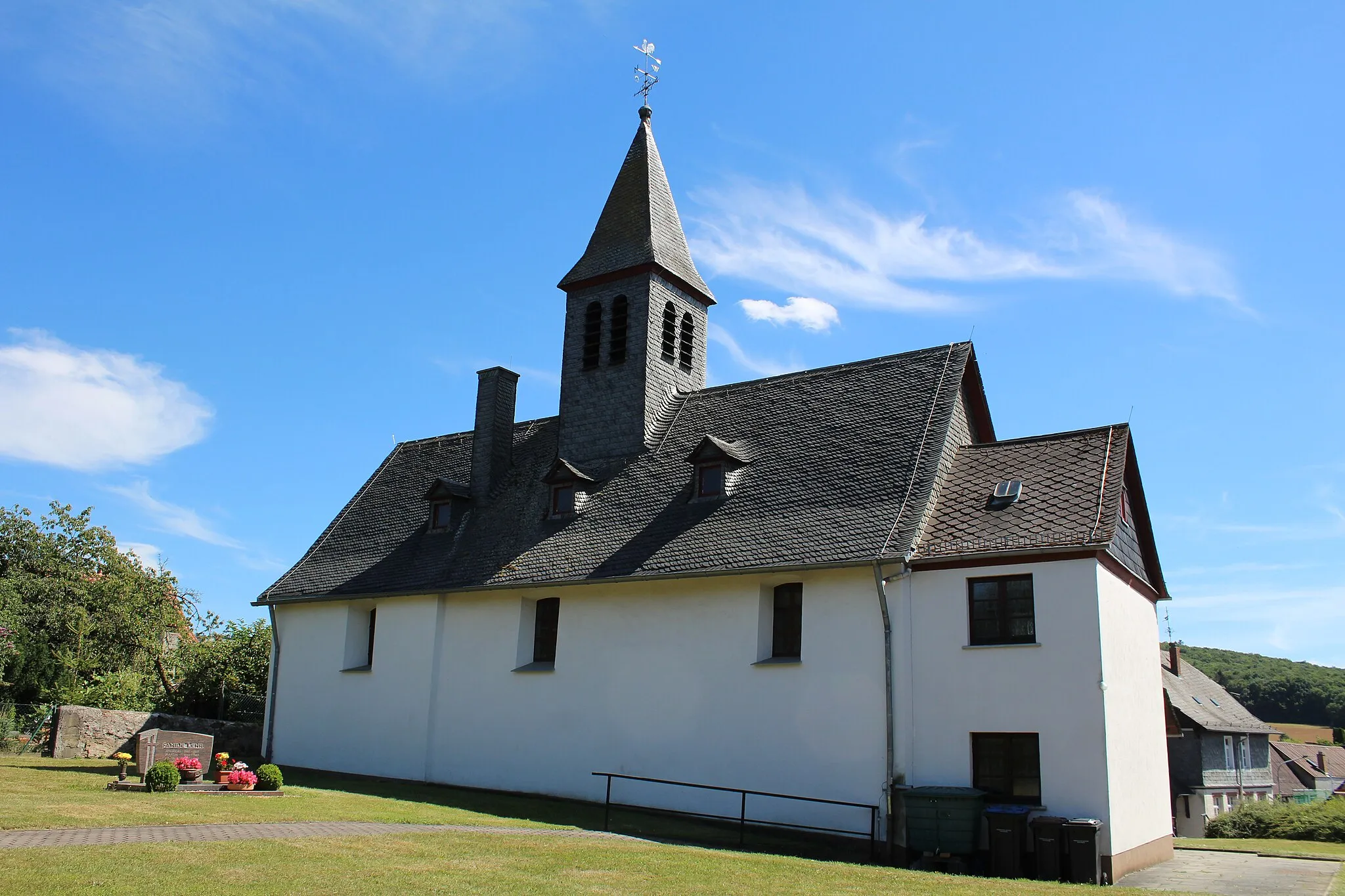 Photo showing: Evangelische Kirche Oberwetz, Gemeinde Schöffengrund, Hessen, Deutschland