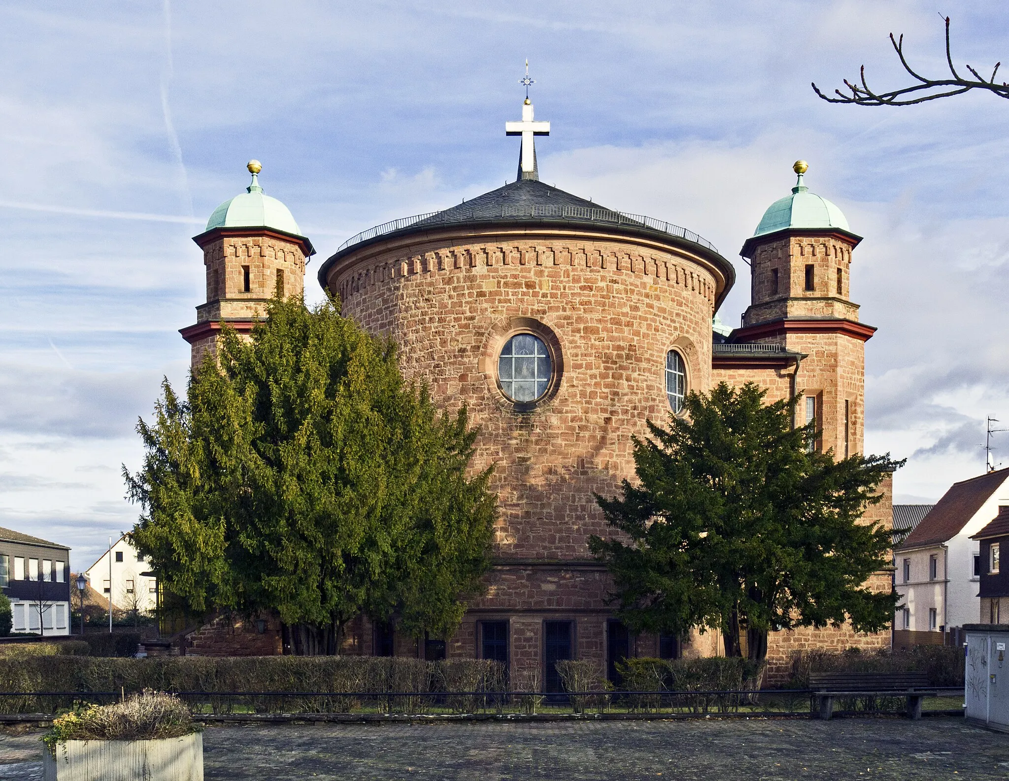 Photo showing: Hainburg-Hainstadt, katholische St.-Wendelinus-Kirche
