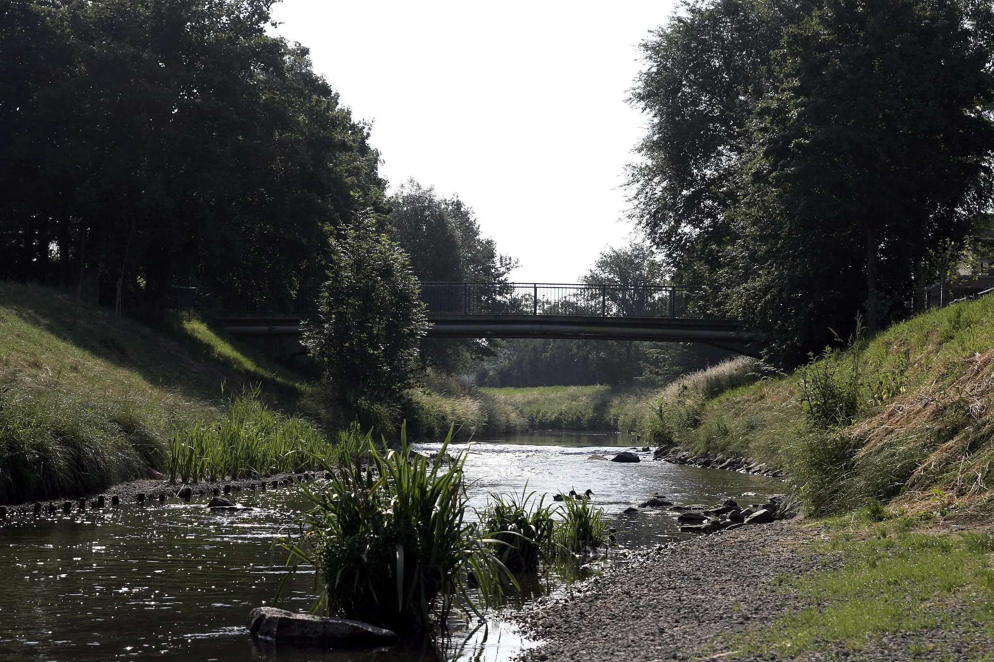 Photo showing: Weschnitz river in Einhausen (Hesse, Germany).