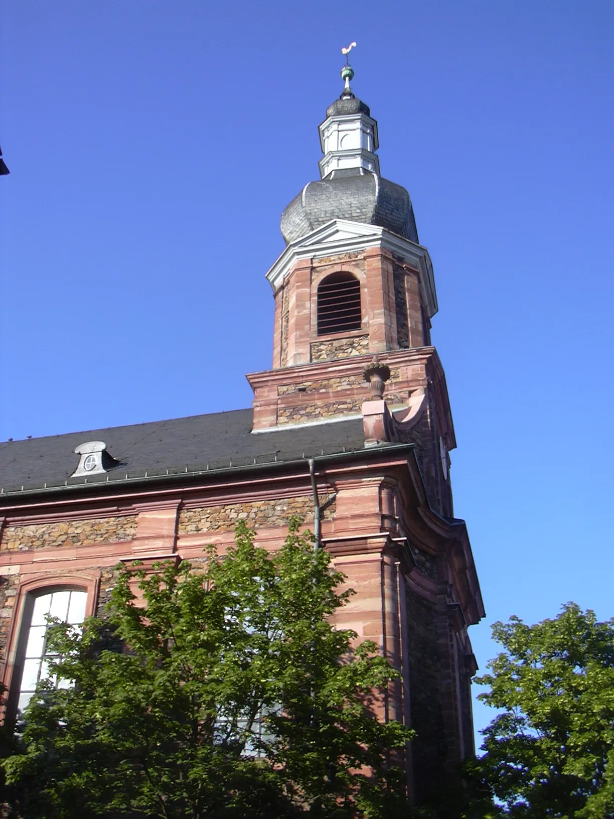 Photo showing: Church St. Justin (1758), successor of an older, destroyed church dedicated to St. Justin, Alzenau, near Aschaffenburg, Bavaria/Germany