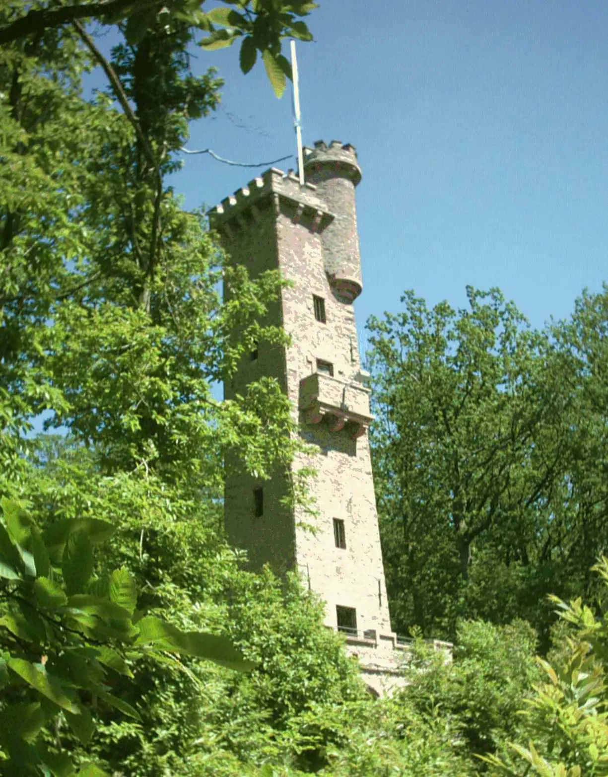 Photo showing: Aussichtsturm des Spessartvereins bei der Clingenburg am Main, Germany