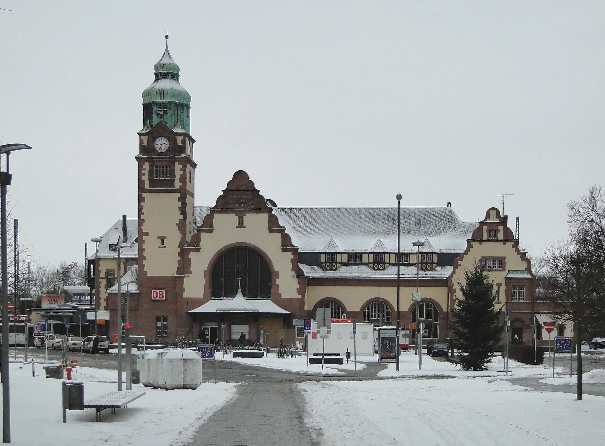 Photo showing: Railway station "Bad Homburg", Bad Homburg, Hesse, Germany