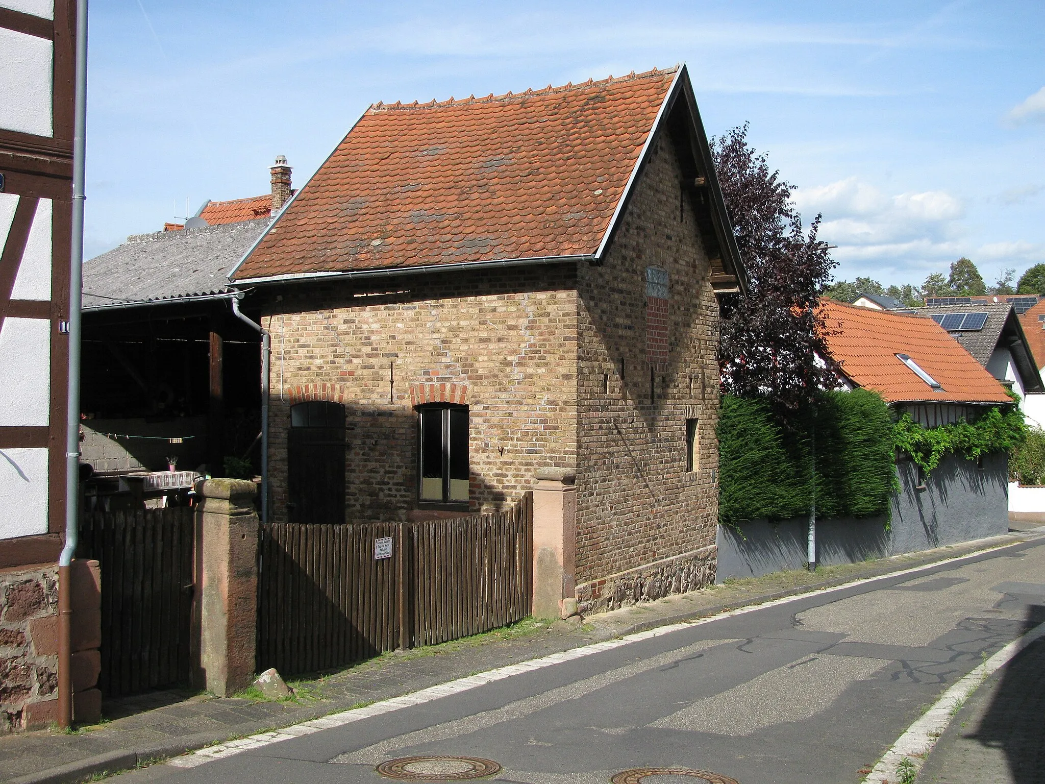 Photo showing: Schuppen des Hauses Schulstraße 10 in Ronneburg-Hüttengesäß