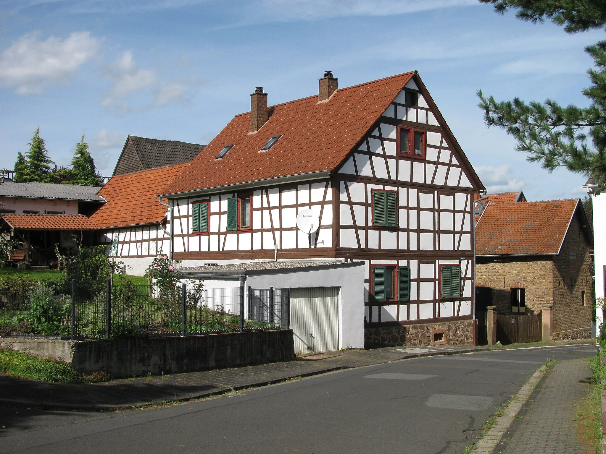 Photo showing: das Haus Schulstraße 10 in Ronneburg-Hüttengesäß