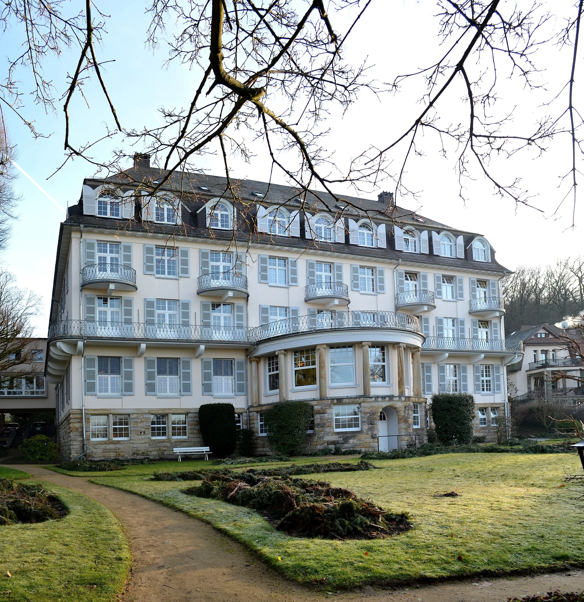 Photo showing: Königstein, Klinik Amelung, Haupthaus