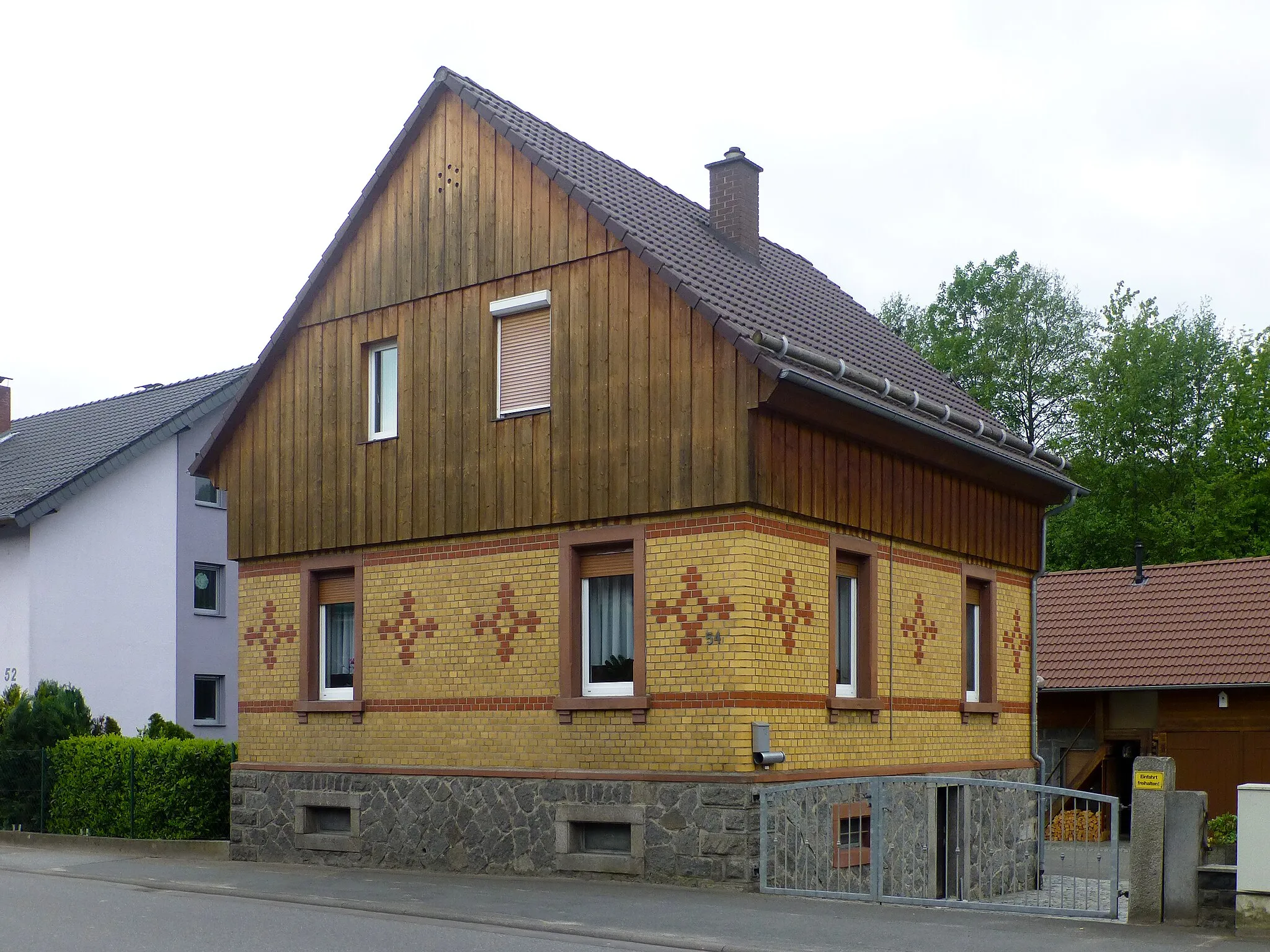 Photo showing: Denkmalgeschütztes Wohnhaus Siegfriedstraße 54 in Mitlechtern