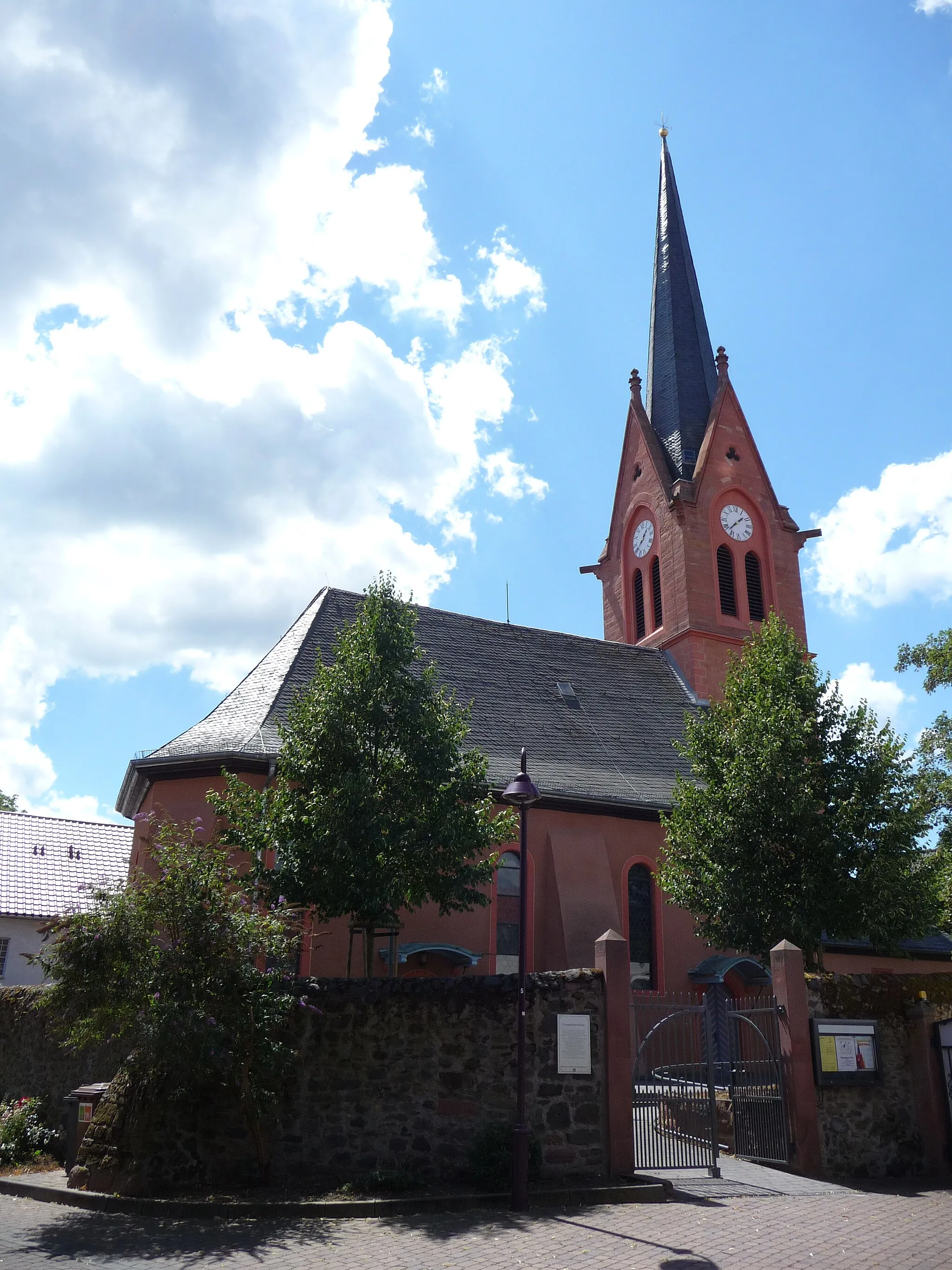 Photo showing: Evangelische Kirche in Maintal Dörnigheim