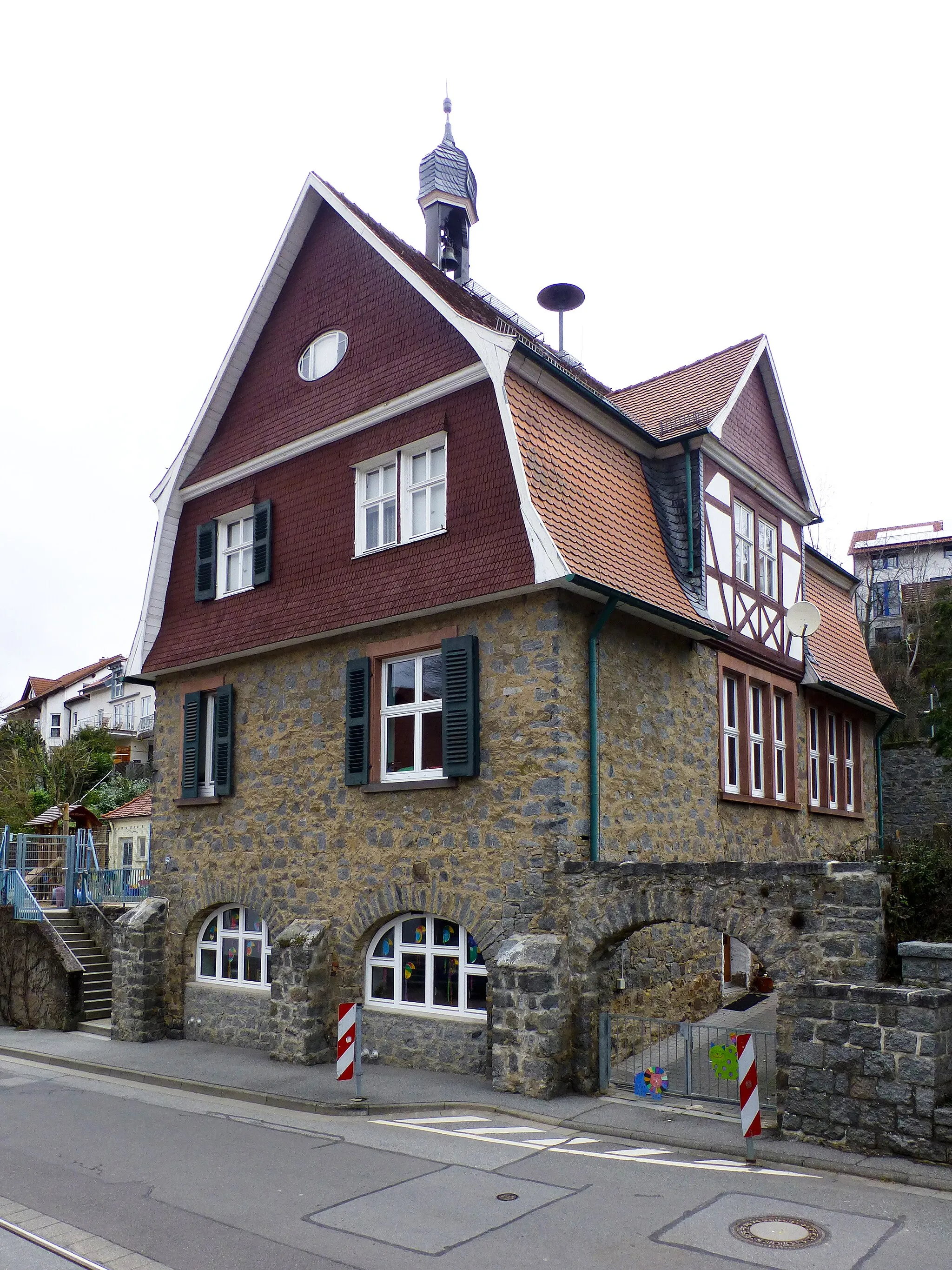 Photo showing: This is a picture of the Hessian Kulturdenkmal (cultural monument) with the ID