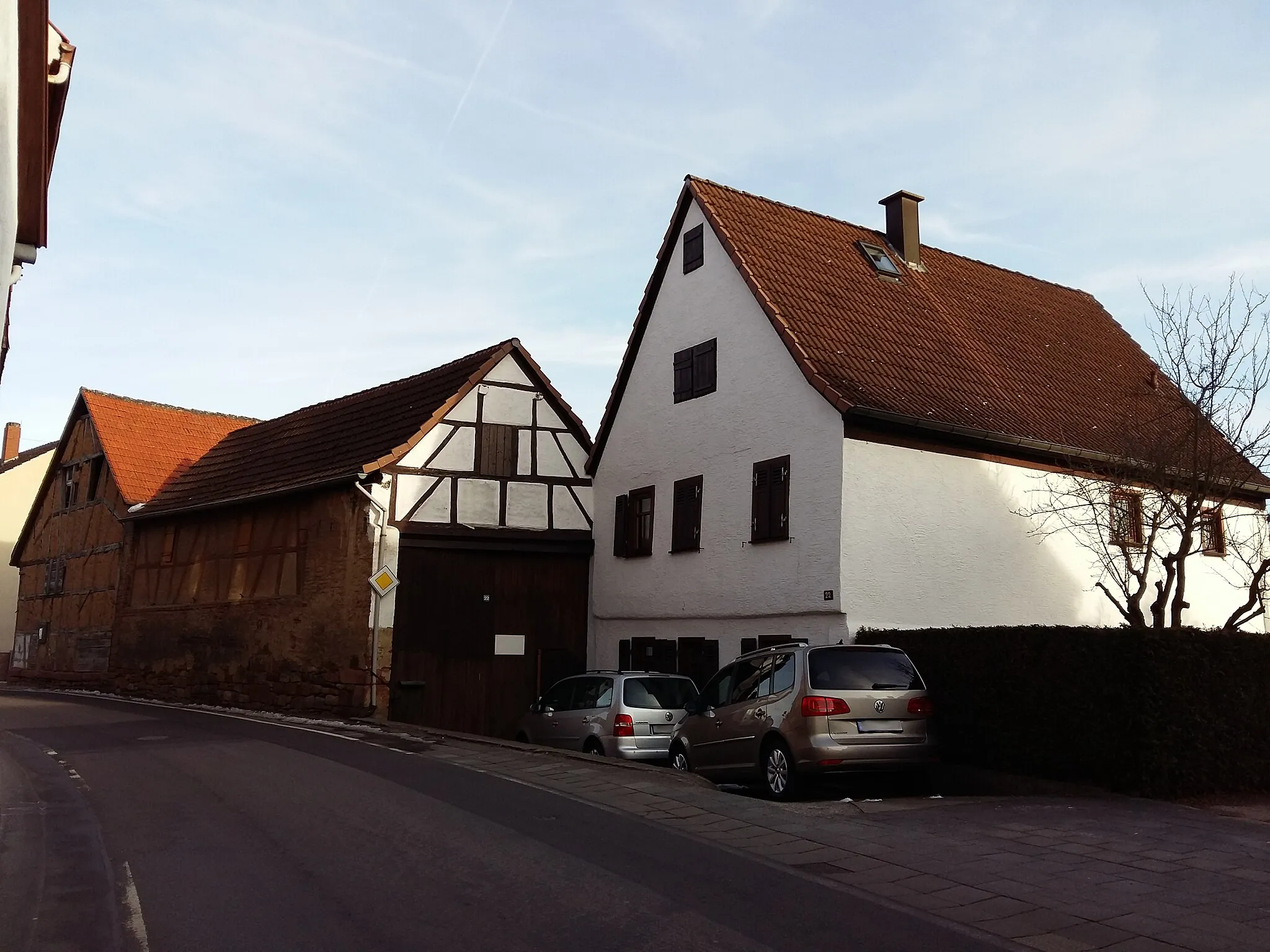 Photo showing: Haus und Nebengebäude in der Hauptstraße 22 in Schaafheim-Radheim.