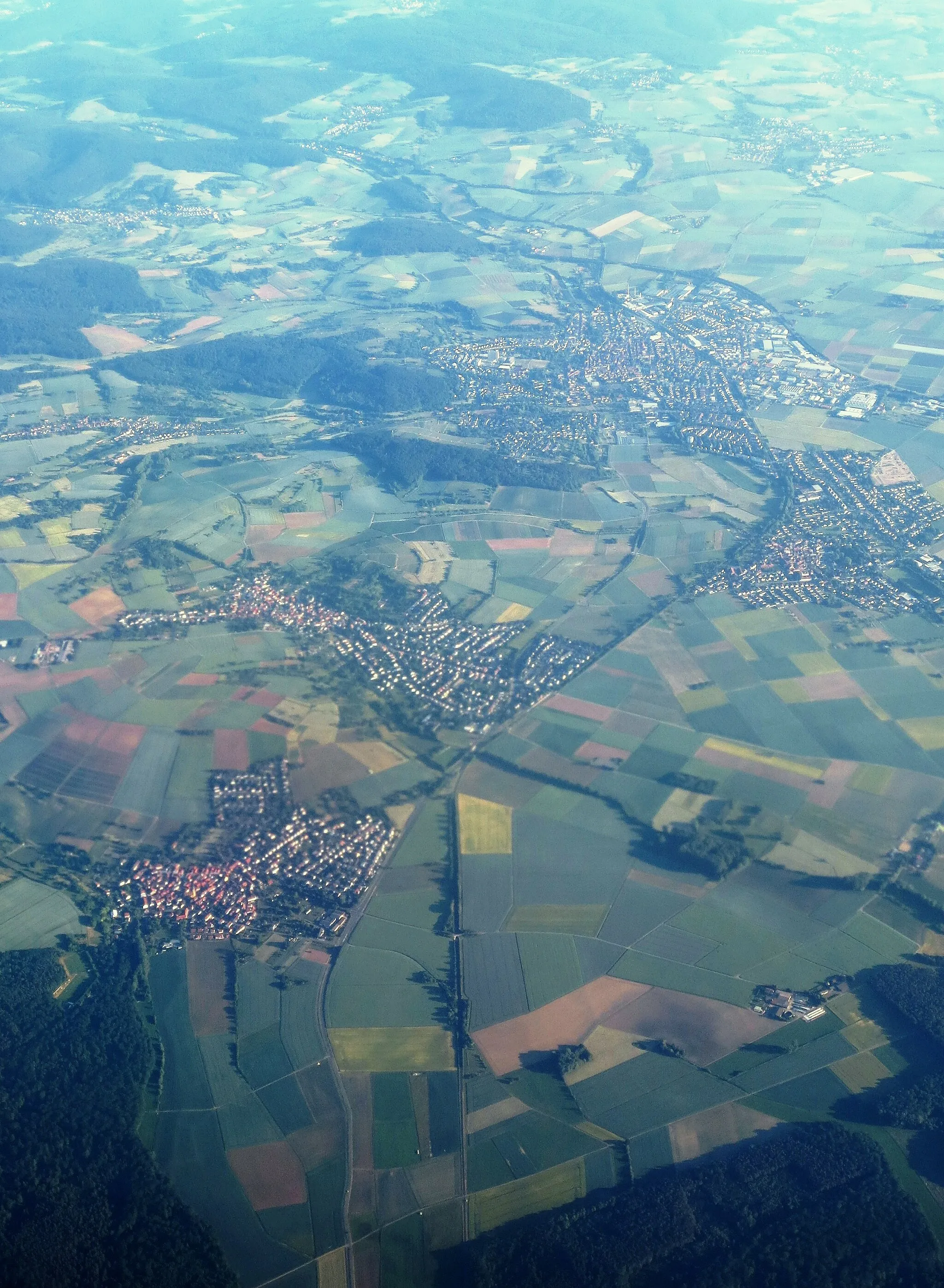 Photo showing: Aerial view from the north towards the south, of the city Gross-Umstadt in Hessen, Germany