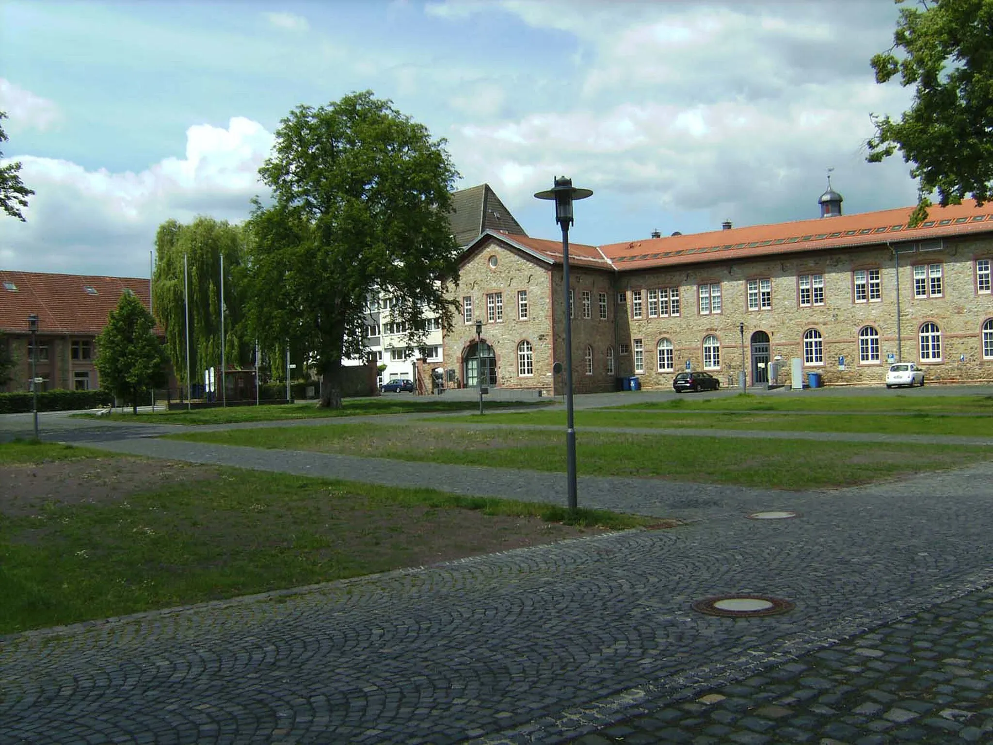 Photo showing: Im Schloßhof