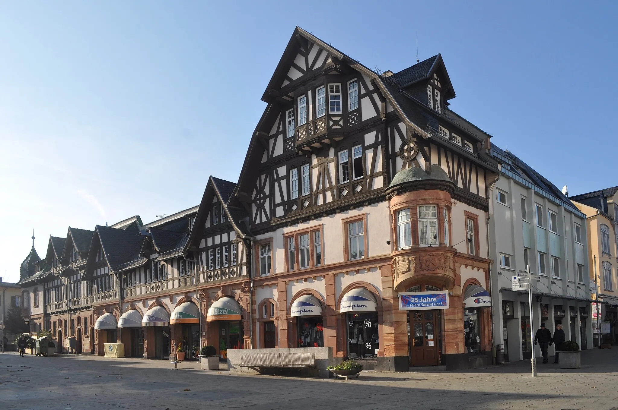 Photo showing: Denkmalgeschütztes Haus Louisenstraße 13 in Bad Homburg