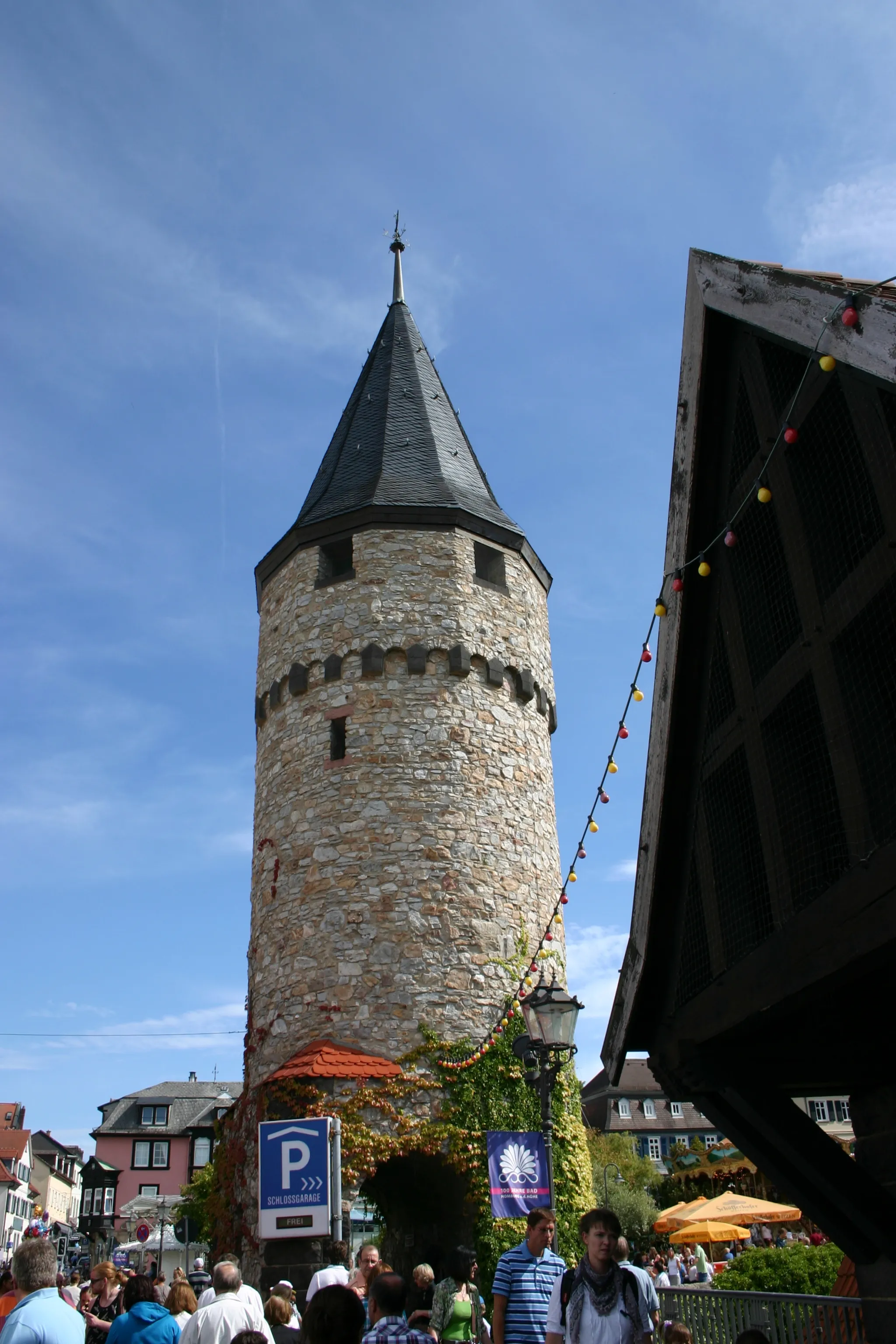 Photo showing: Bad Homburg Hexenturm during the Laternenfest