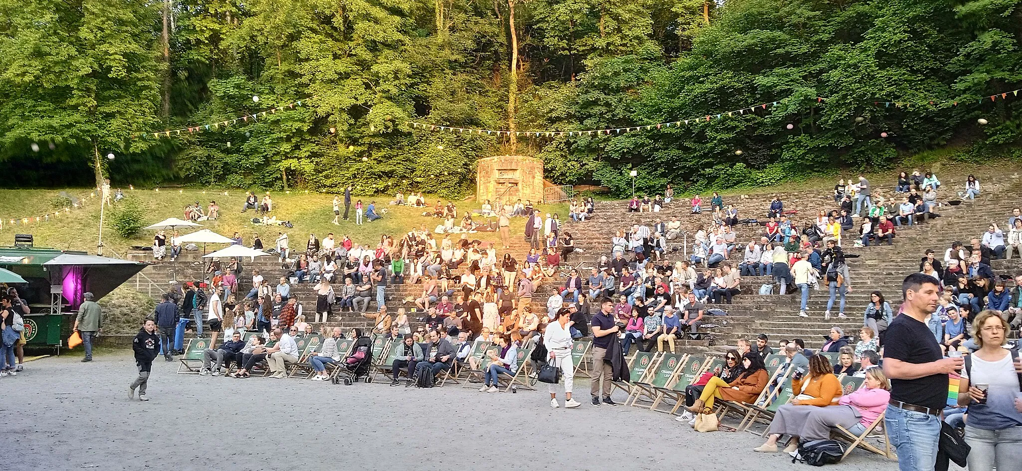 Photo showing: Heppenheim, paŭzo en la festivalo Maiberg de majo 2023