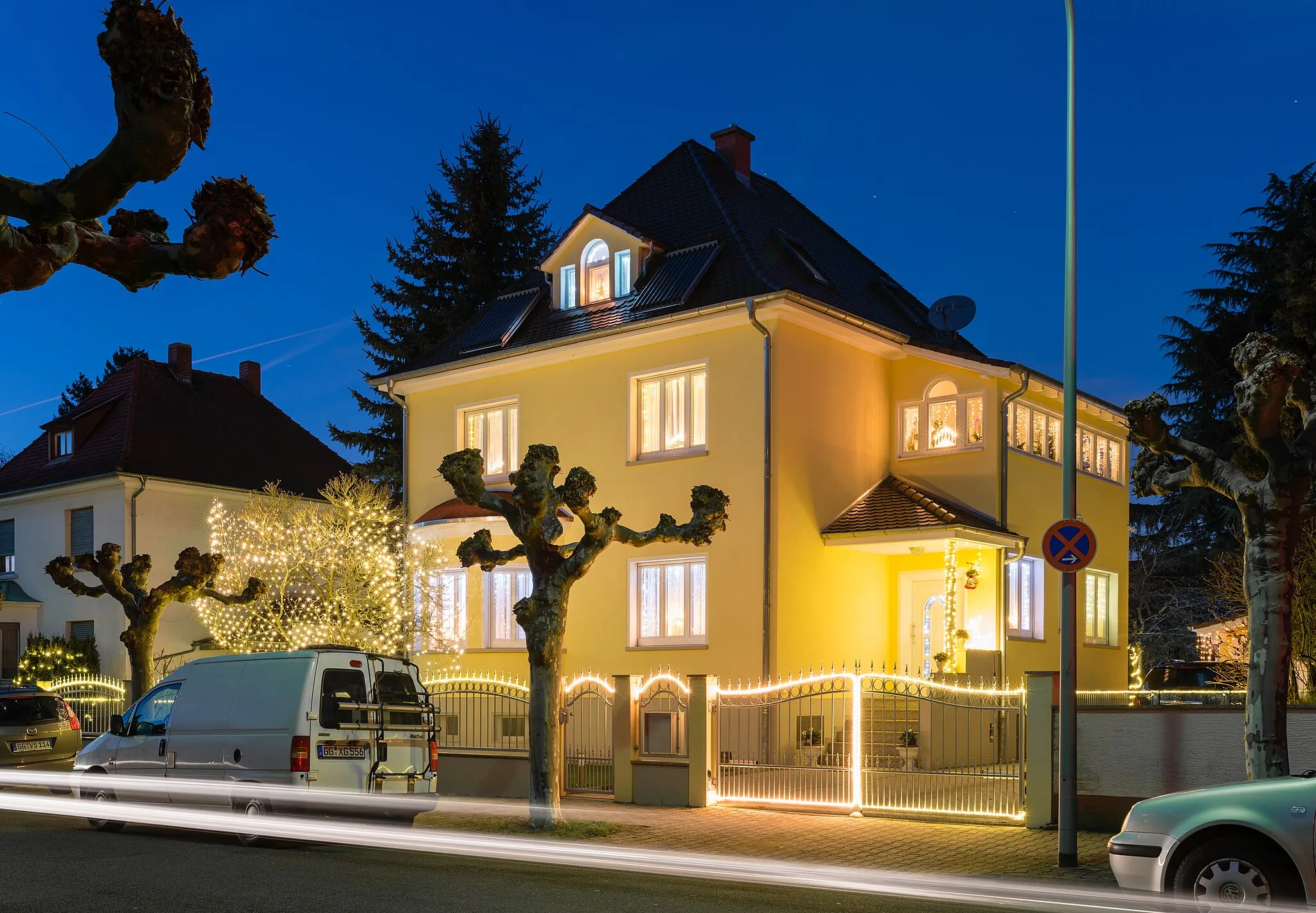 Photo showing: Residential building in Mörfelden-Walldorf, Hesse, Germany.