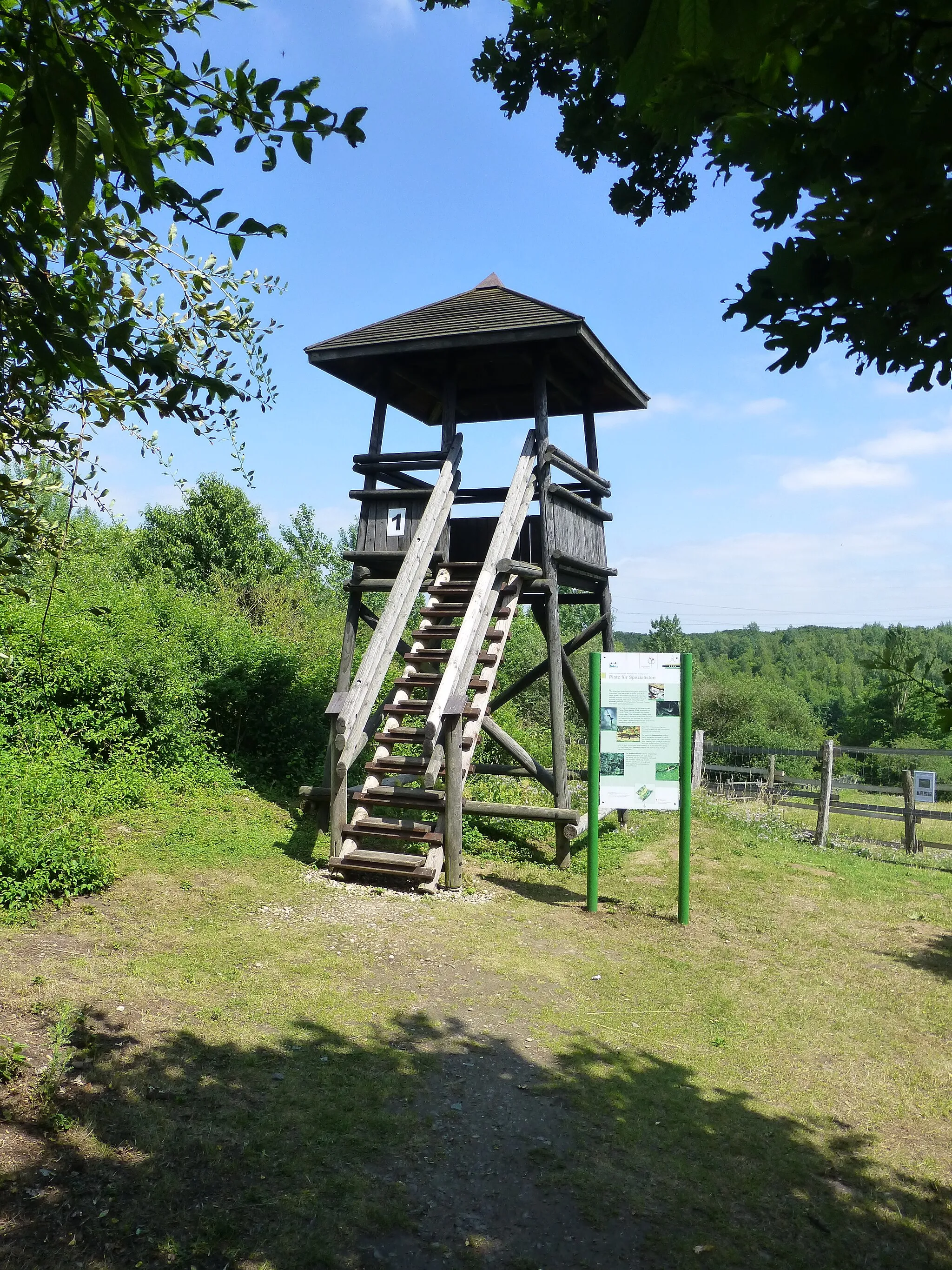 Photo showing: Aussichtsturm 1 an den Weilbacher Kiesgruben