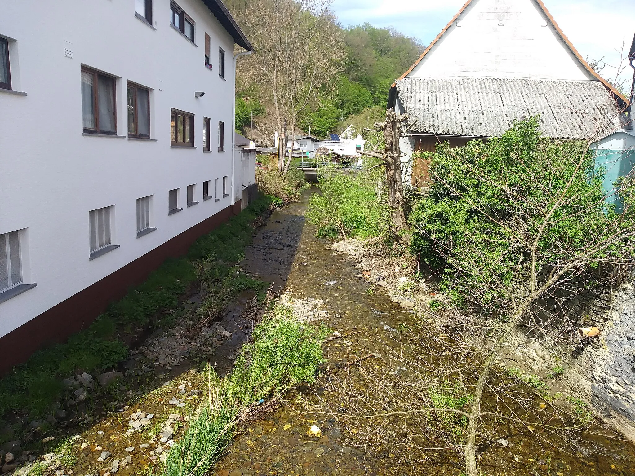 Photo showing: Weiltalstraße 20 rückseite in Rod an der Weil