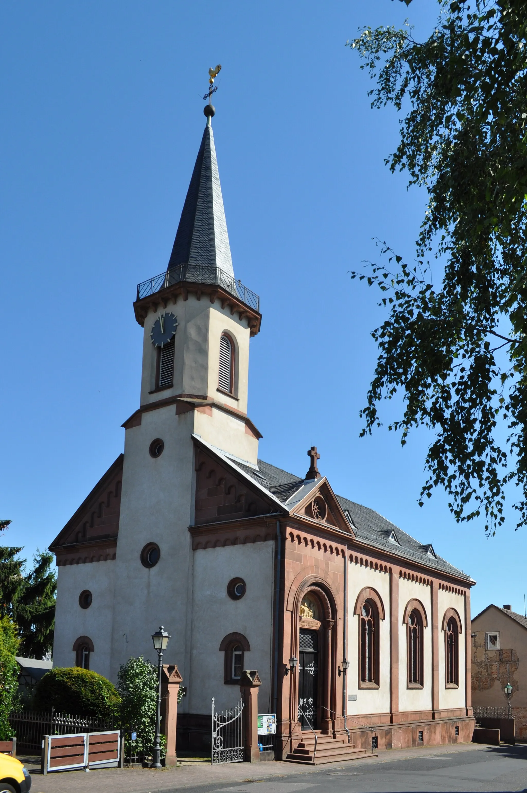 Photo showing: Gonzenheim, Evangelische Kirche