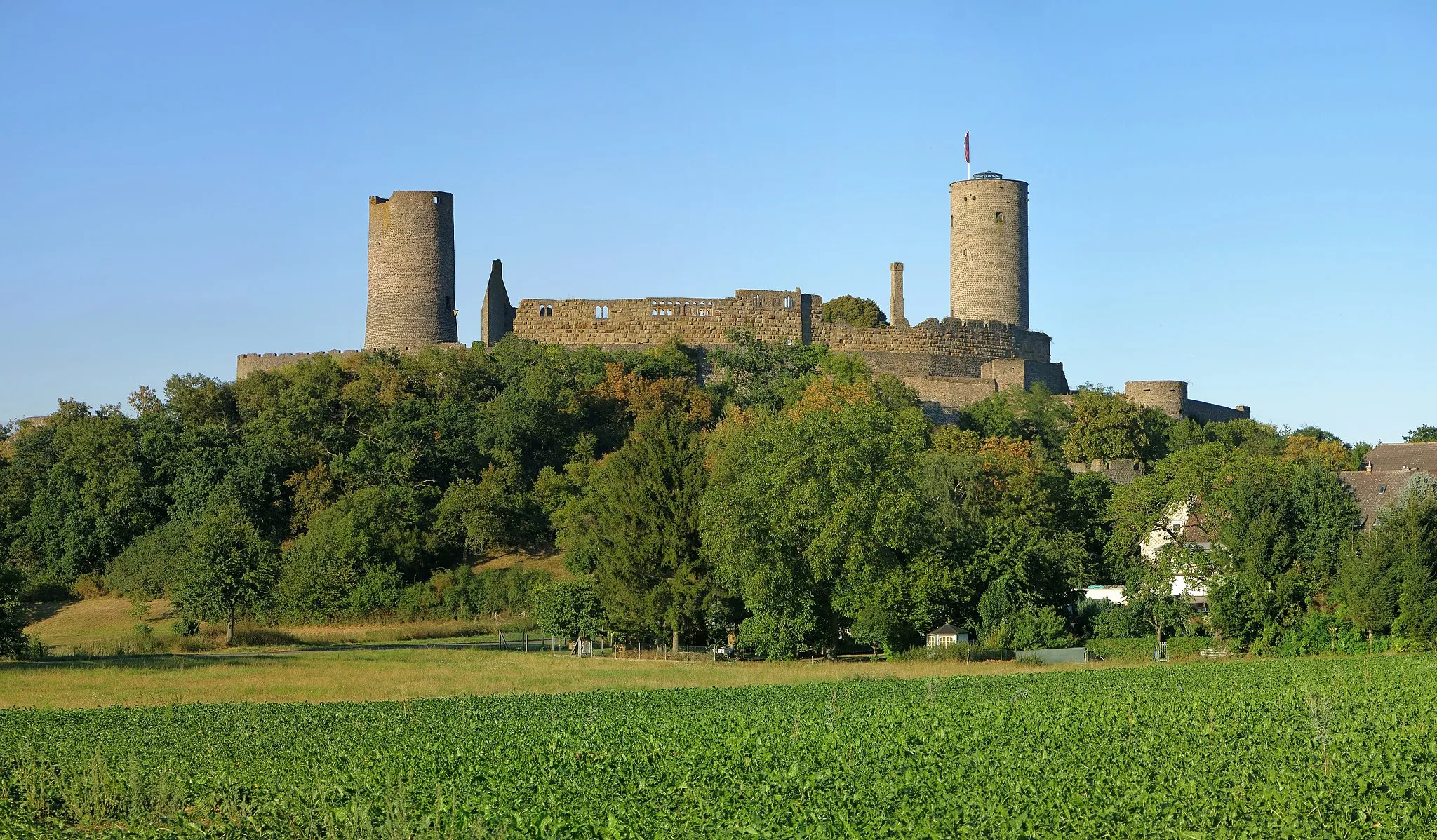 Photo showing: This is a picture of the Hessian Kulturdenkmal (cultural monument) with the ID