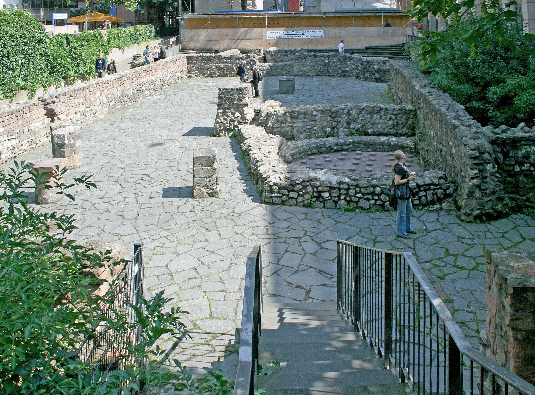 Photo showing: Ansicht des Archäologischen Garten in Frankfurt, Blick von Westen.