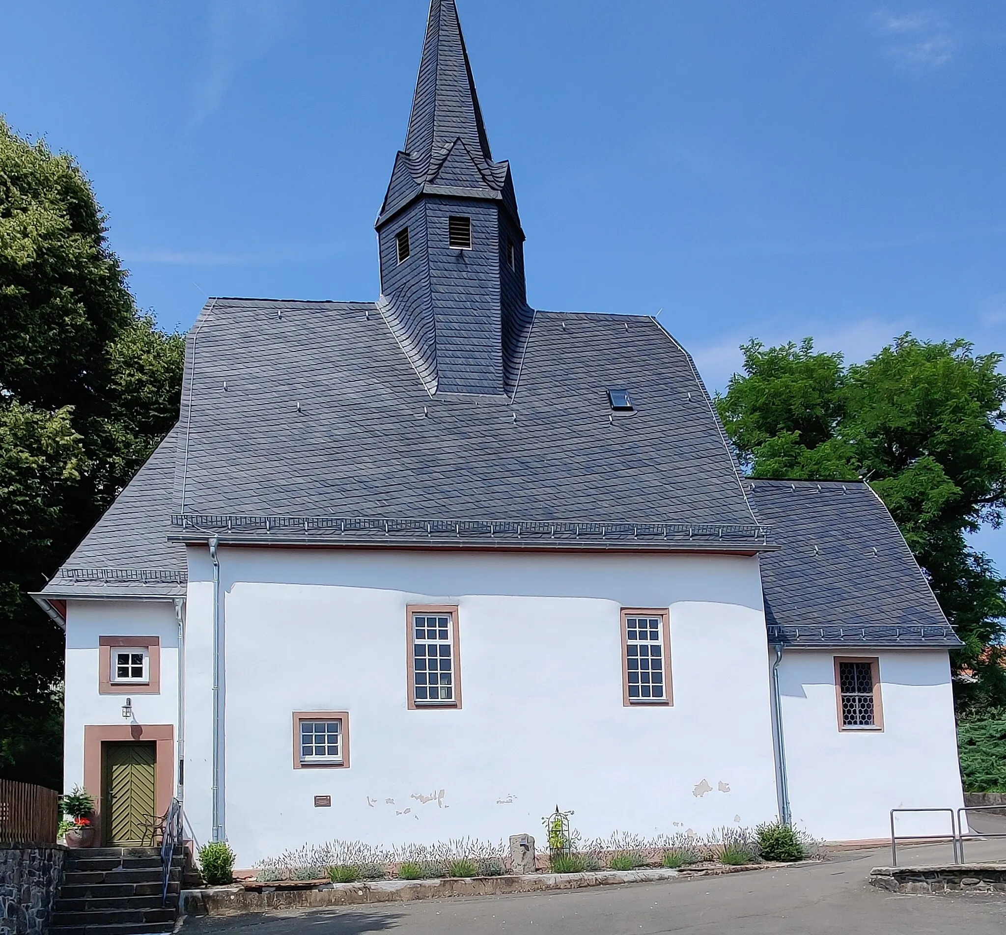 Photo showing: Evangelische Kirche Atzenhain, Gemeinde Mücke, Vogelsbergkreis, Hessen, Deutschland