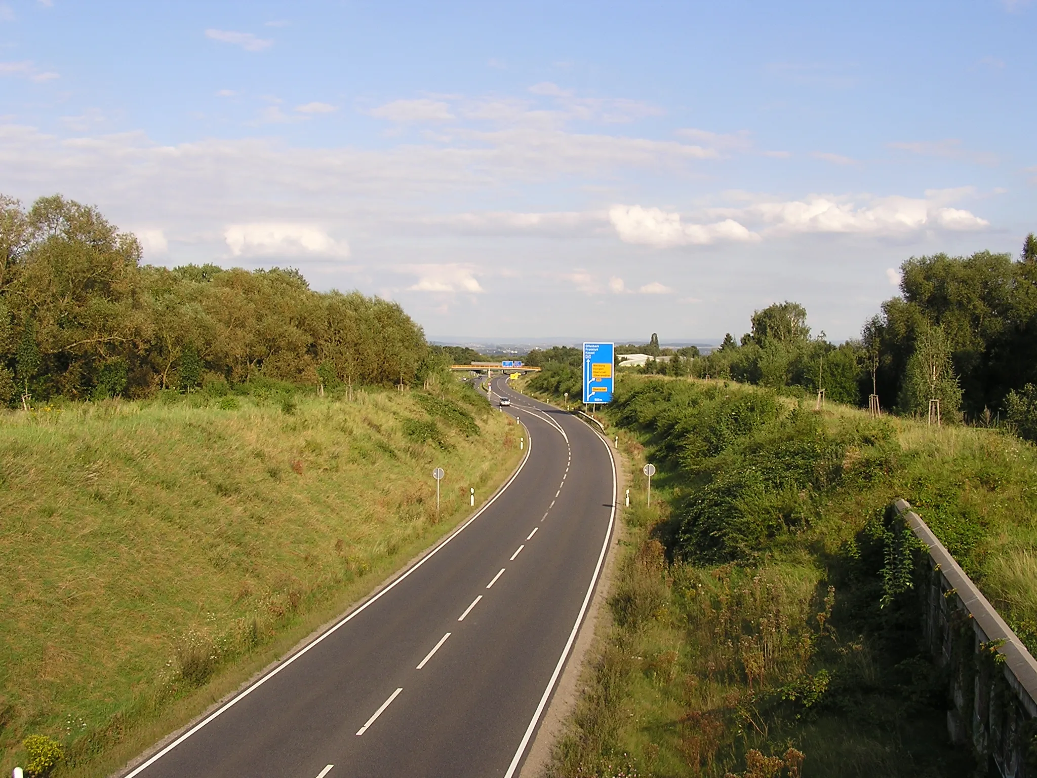 Photo showing: Beginning of the A 661 at Oberursel