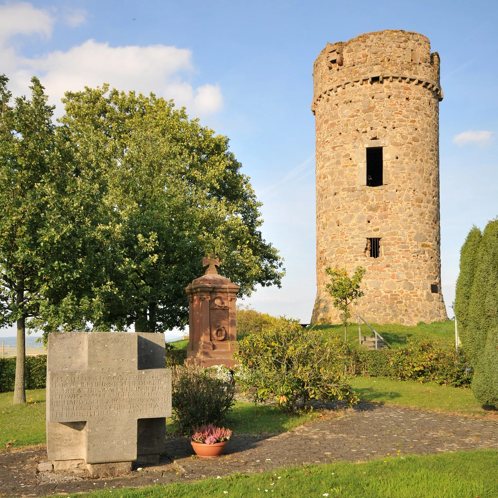 Photo showing: This is a picture of the Hessian Kulturdenkmal (cultural monument) with the ID