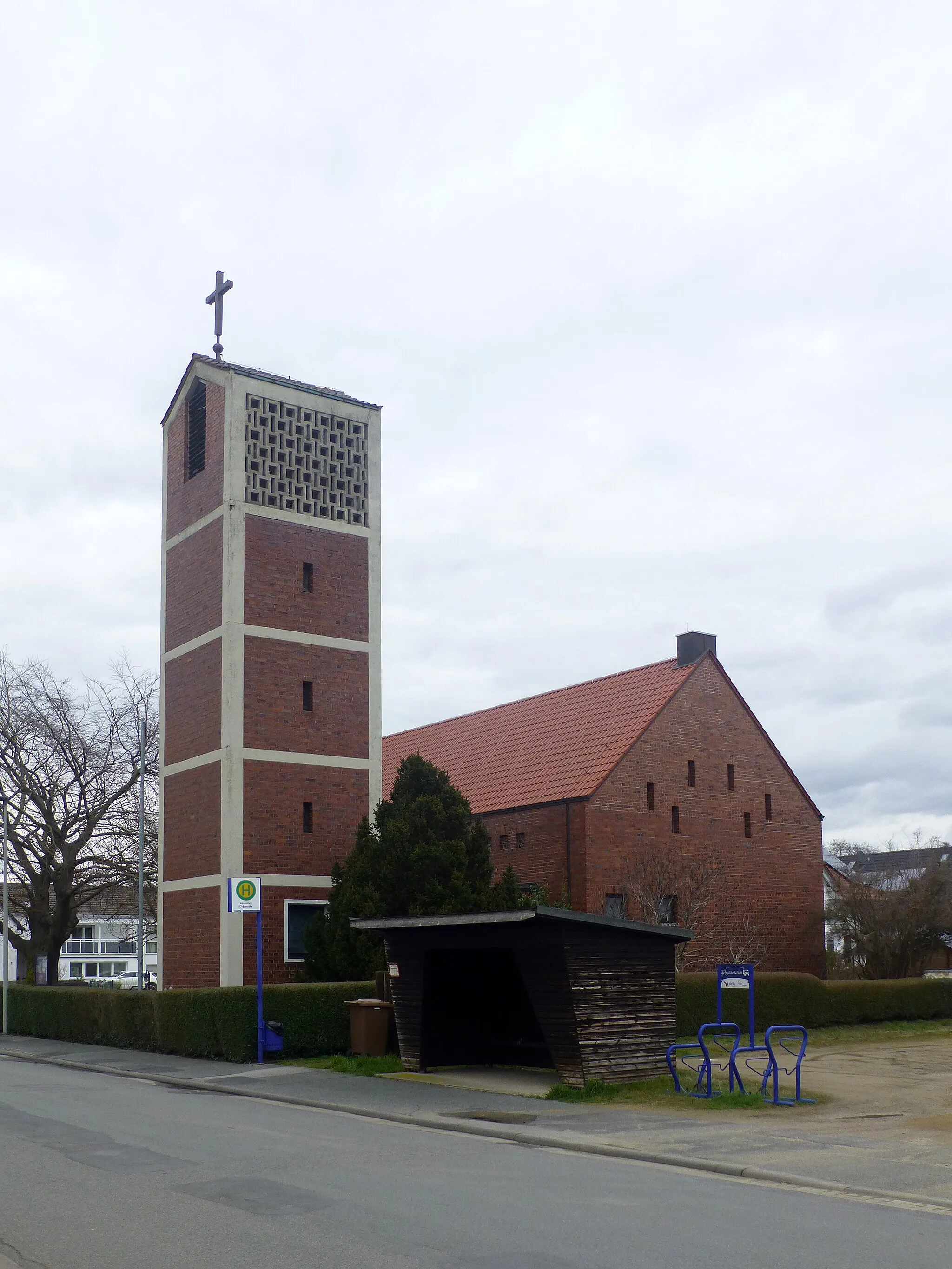 Photo showing: Evangelische Kirche in Allmendfeld, einem Ortsteil von Gernsheim am Rhein