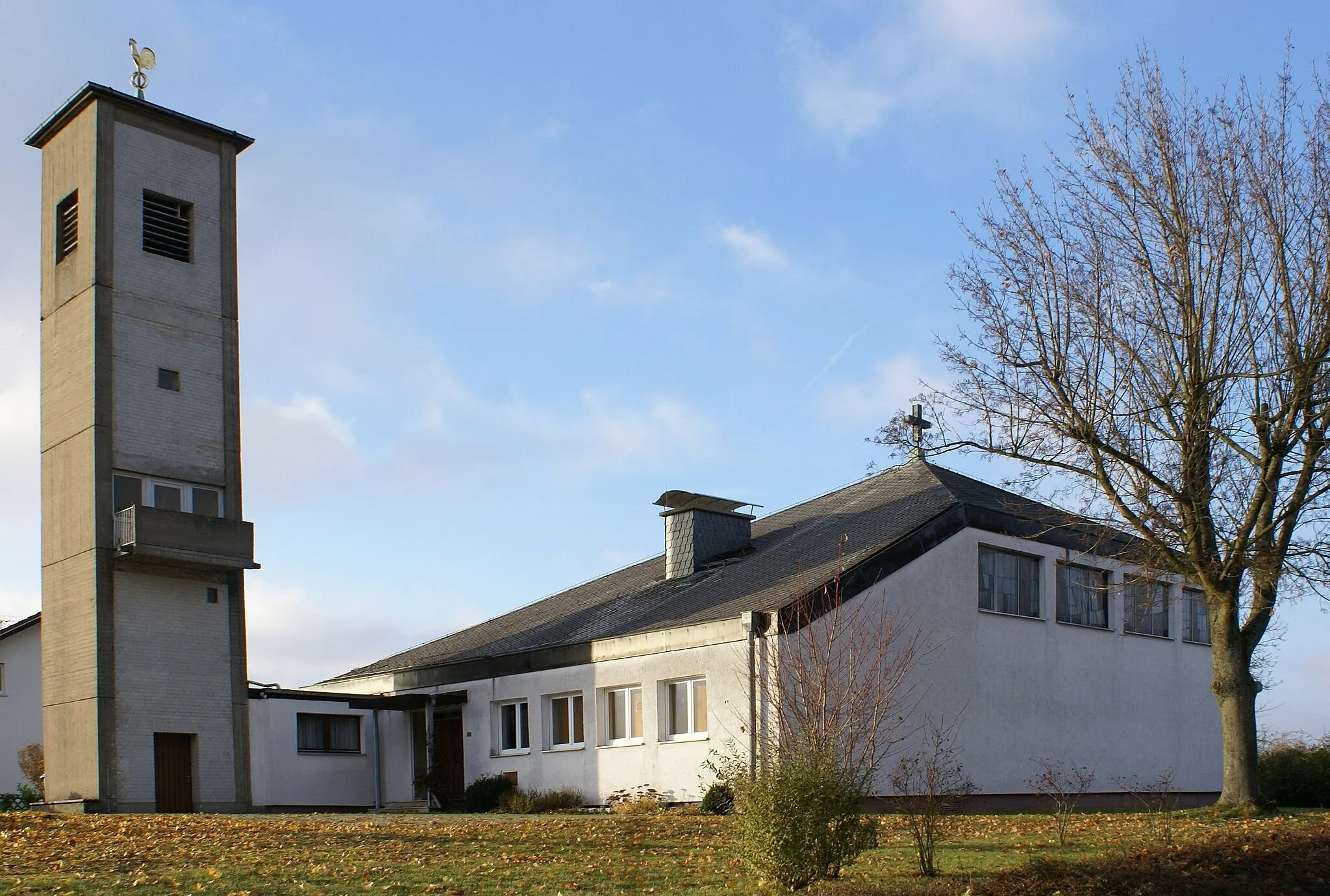 Photo showing: Evangelische Kirche in Großenhausen, Gemeinde Linsengericht. Ansicht von Südosten