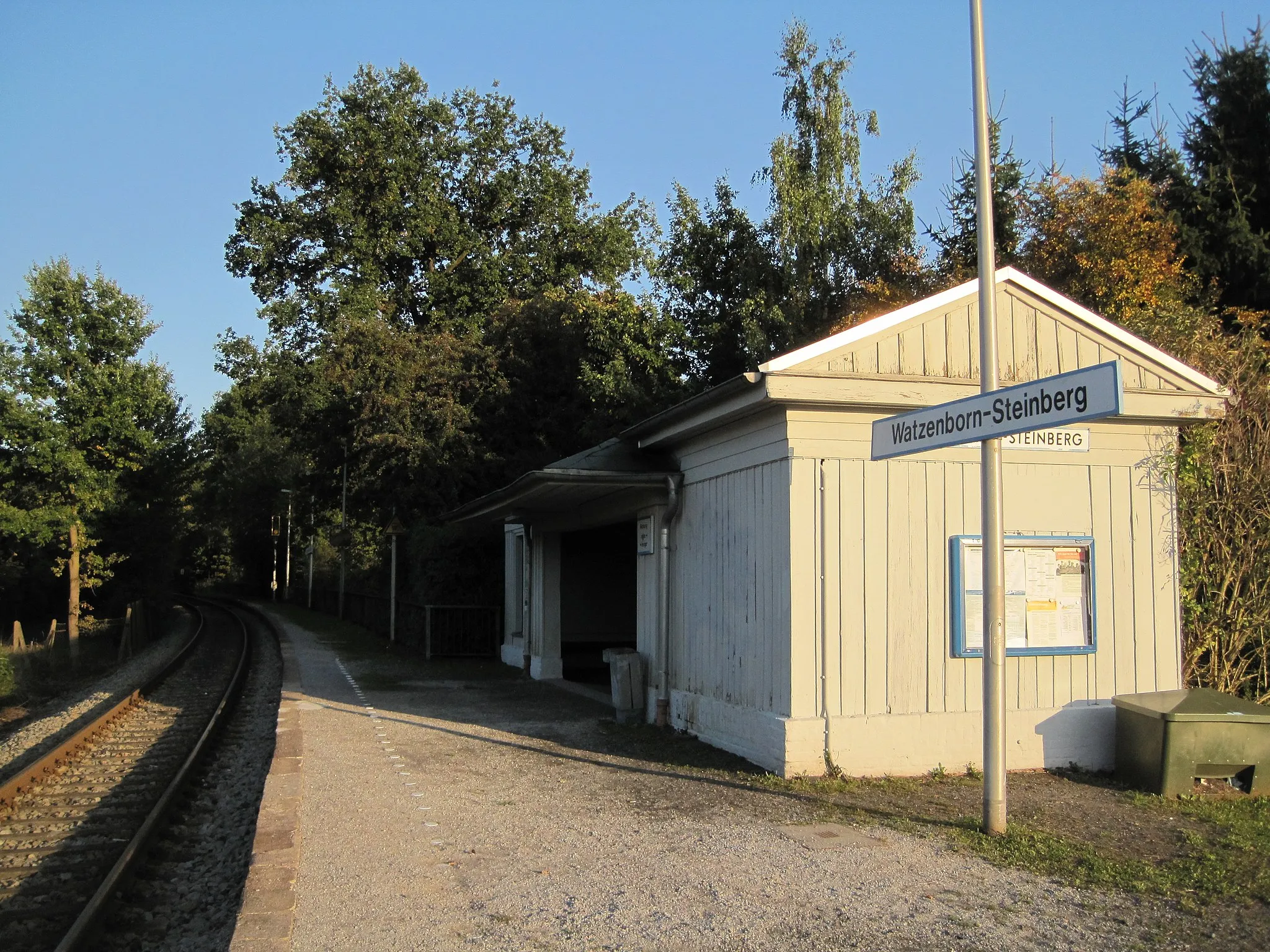 Photo showing: Watzenborn-Steinberg station, Gießen, Germany