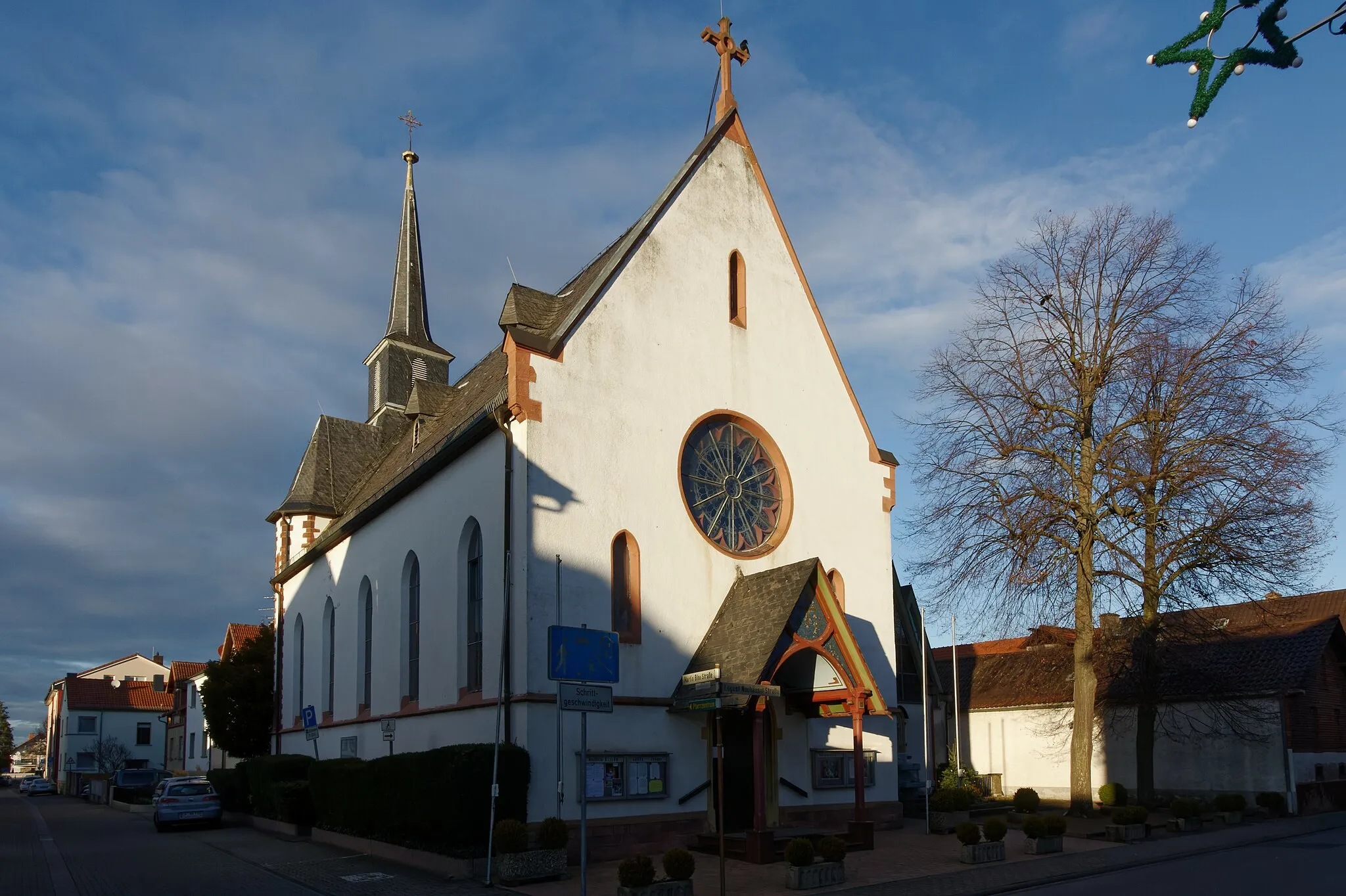 Photo showing: Katholische Kirche St. Rochus in Rodgau, Stadtteil Hainhausen