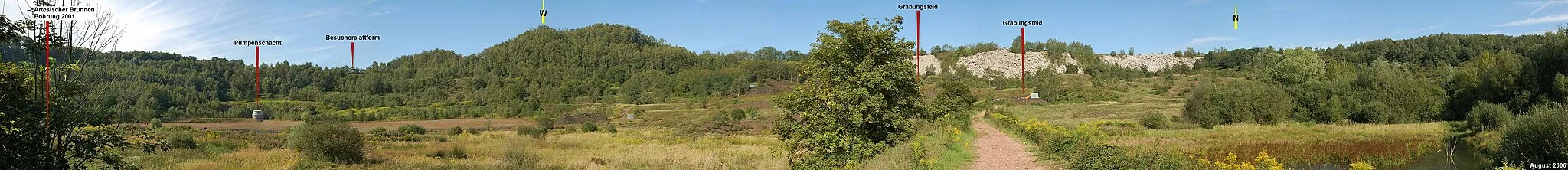 Photo showing: Panoramic photo taken inside Grube Messel fossil site, near Darmstadt, Germany, looking SSW via NW to NE