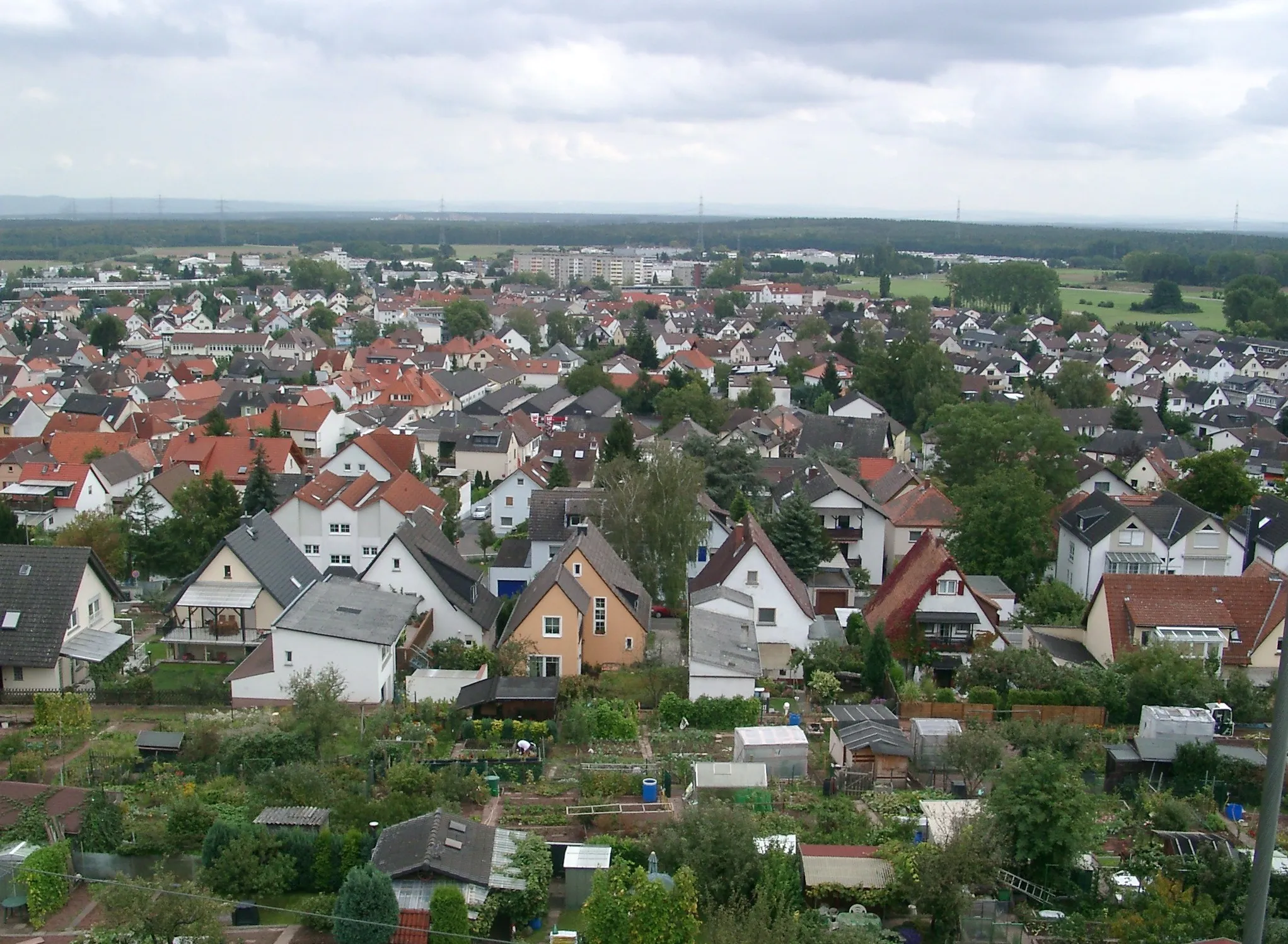Photo showing: Dietzenbach, Stadtansicht vom Aussichtsturm auf dem Wingertsberg