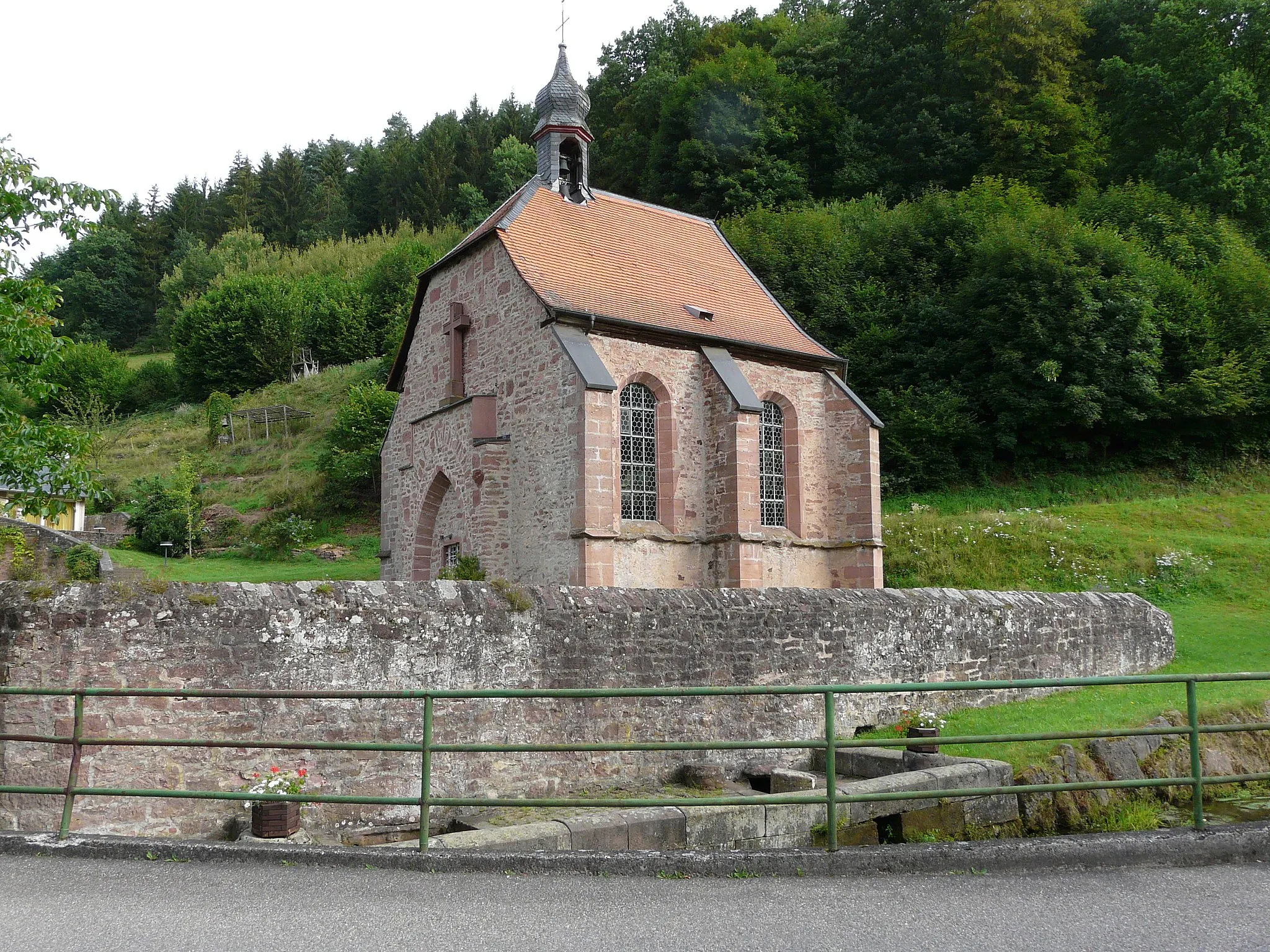 Photo showing: Quellkirche zu Hesseneck-Schöllenbach