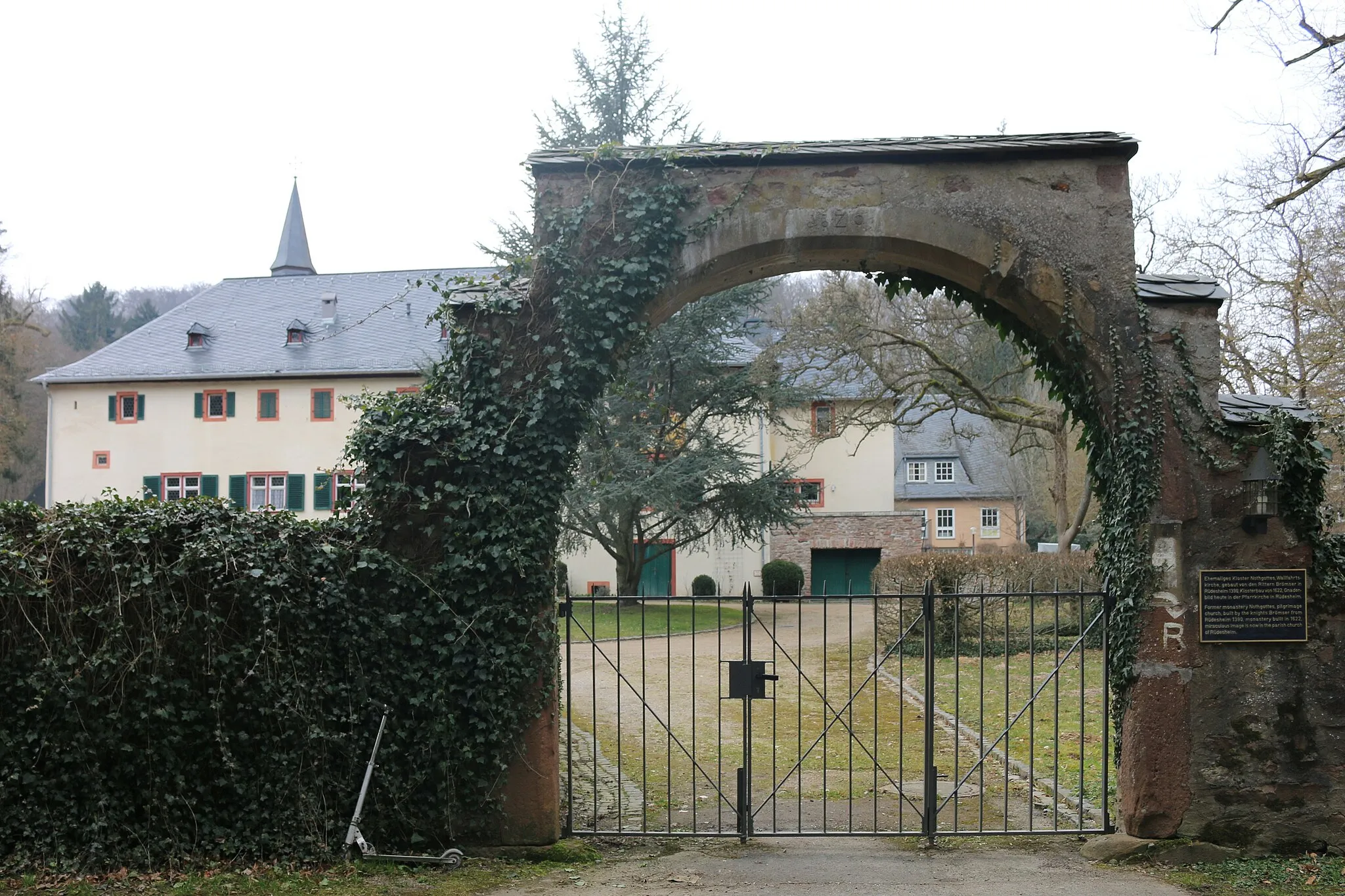 Photo showing: This is a picture of the Hessian Kulturdenkmal (cultural monument) with the ID