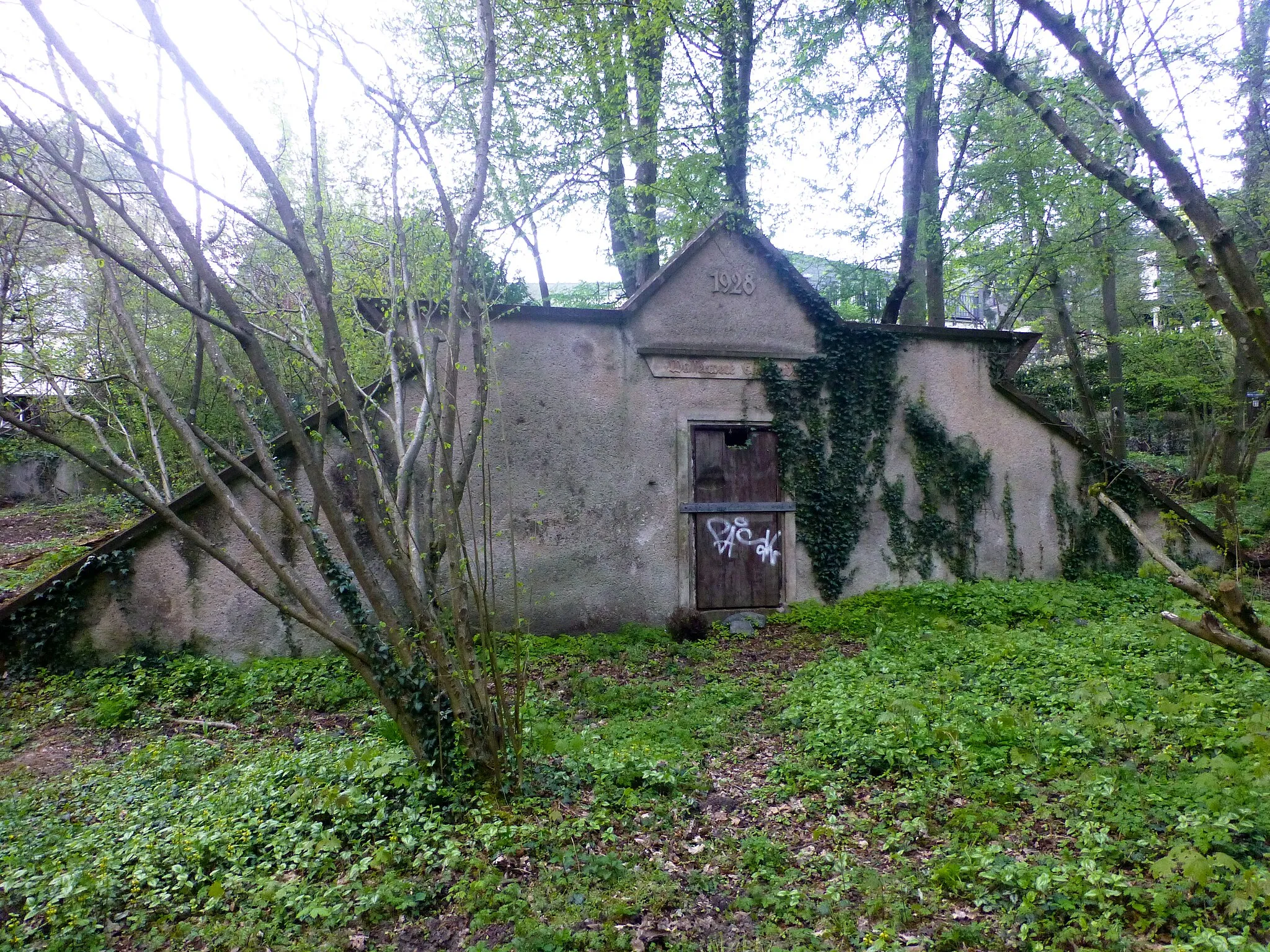 Photo showing: This is a picture of the Hessian Kulturdenkmal (cultural monument) with the ID