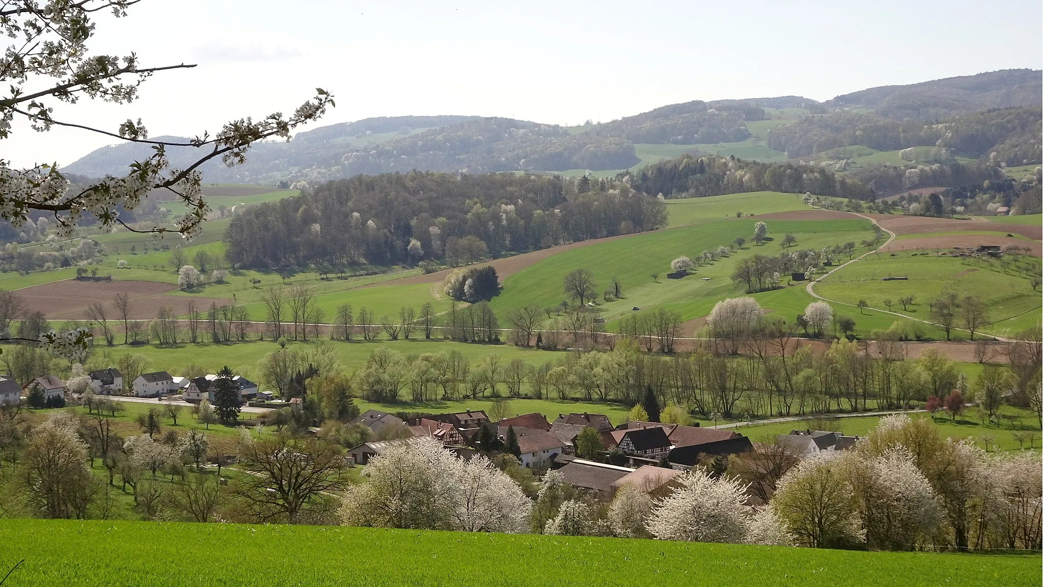 Photo showing: View to Reichelsheim Unter-Gersprenz and the valley of river Gersprenz (Germany, Hesse, Odenwaldkreis) Geo-Naturpark Bergstraße-Odenwald