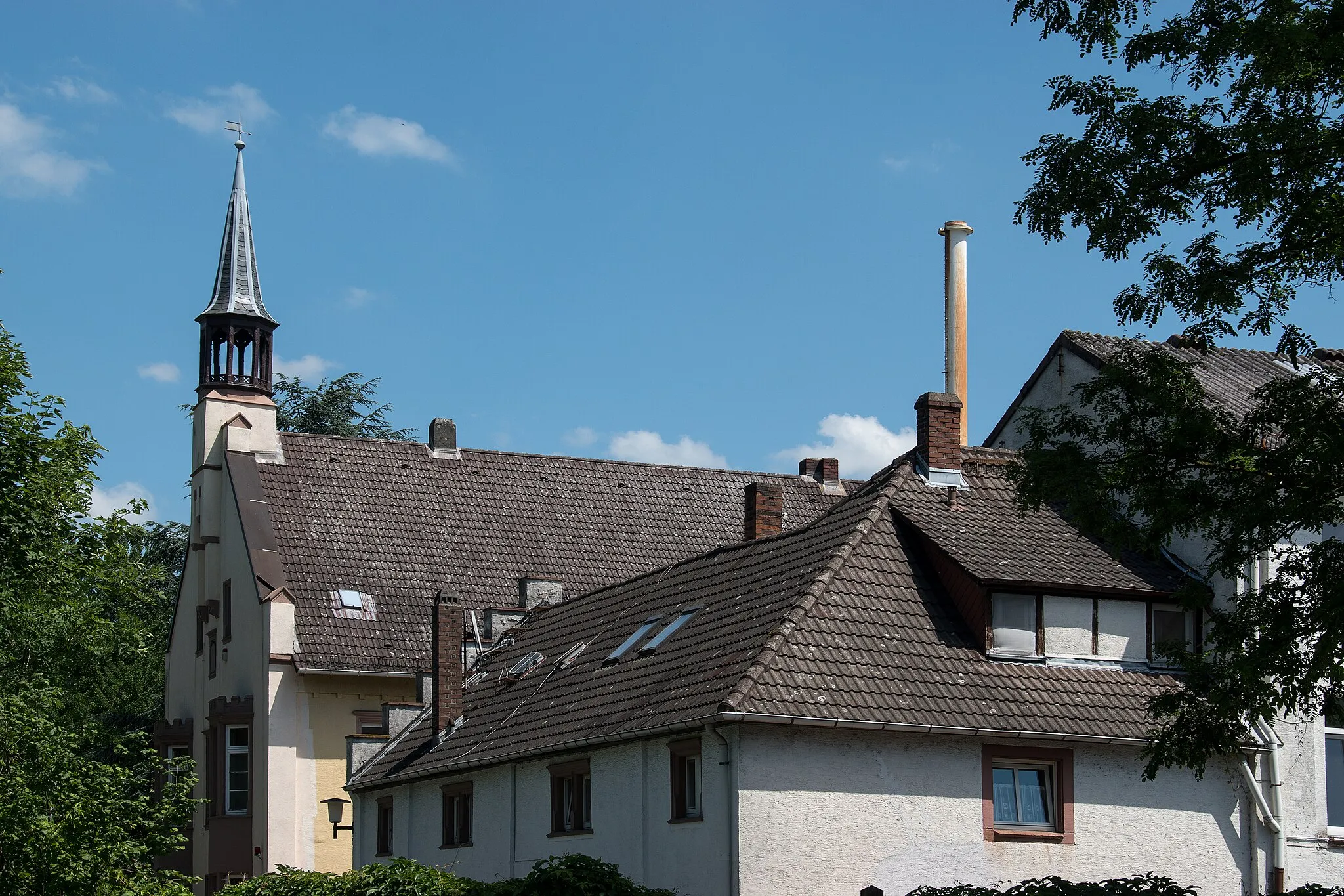 Photo showing: Denkmalgeschütztes Gebäude in Mühltal, Ortsteil Nieder-Ramstadt, Rheinstraße 38