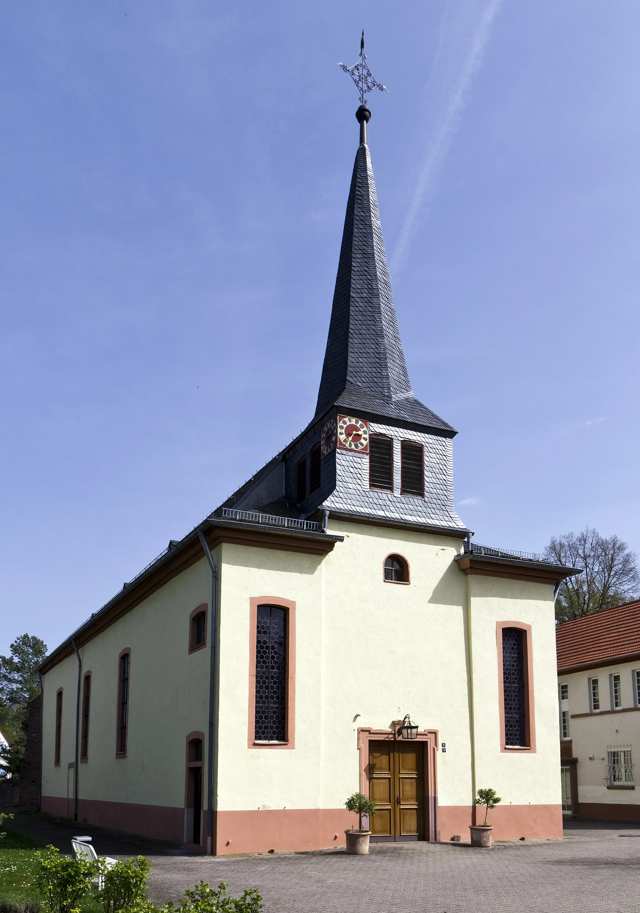 Photo showing: Trebur, Stadtteil Astheim, katholische Kirche St. Petrus in Ketten