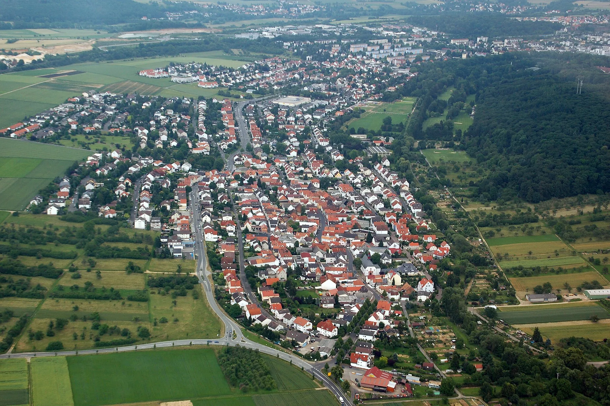 Photo showing: Aerial photograph of Nieder-Mörlen, Hessen, Germany