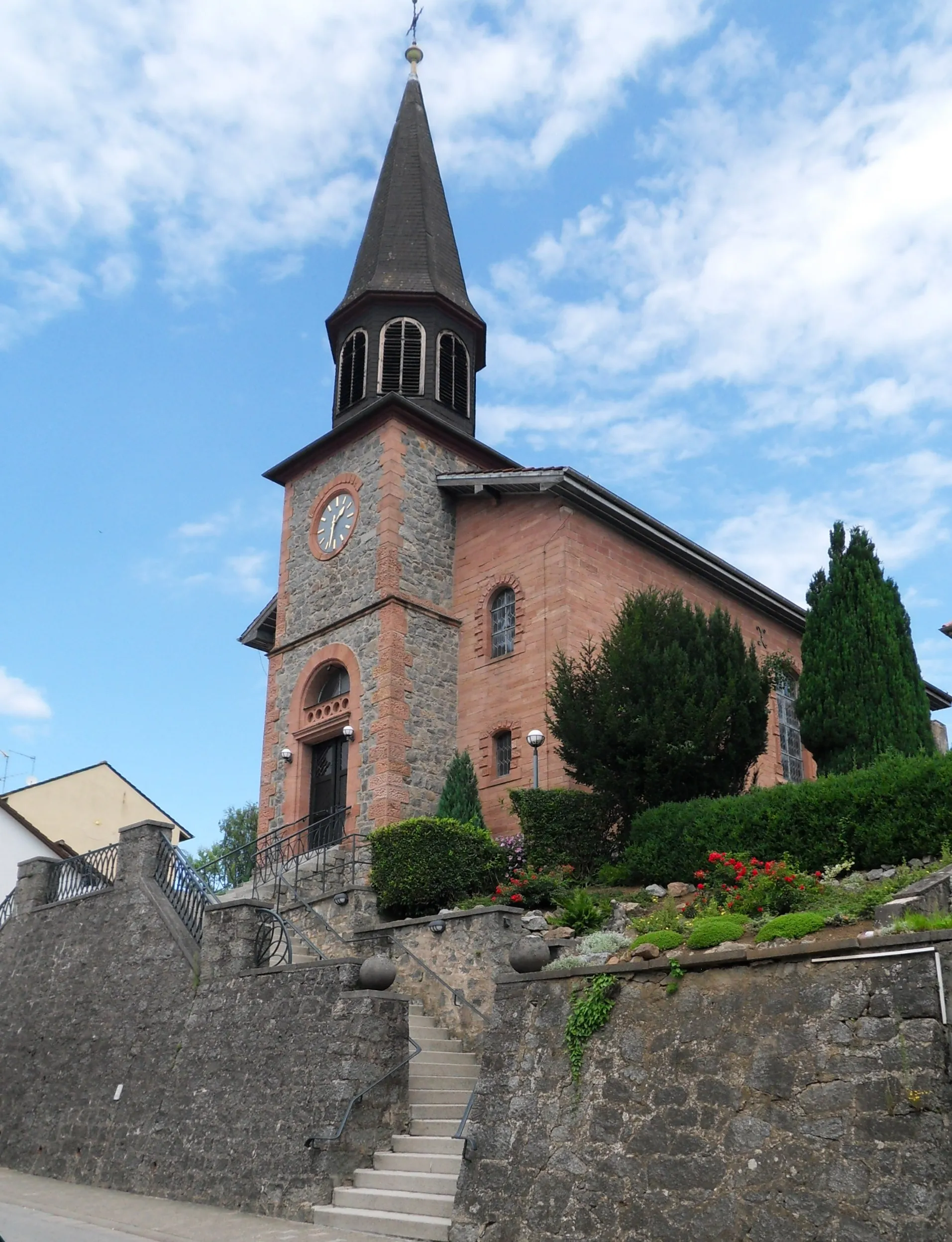 Photo showing: Katholische Pfarrkirche St. Wendelinus von 1896 in Nieder-Liebersbach, Ortsteil von Birkenau im Odenwald